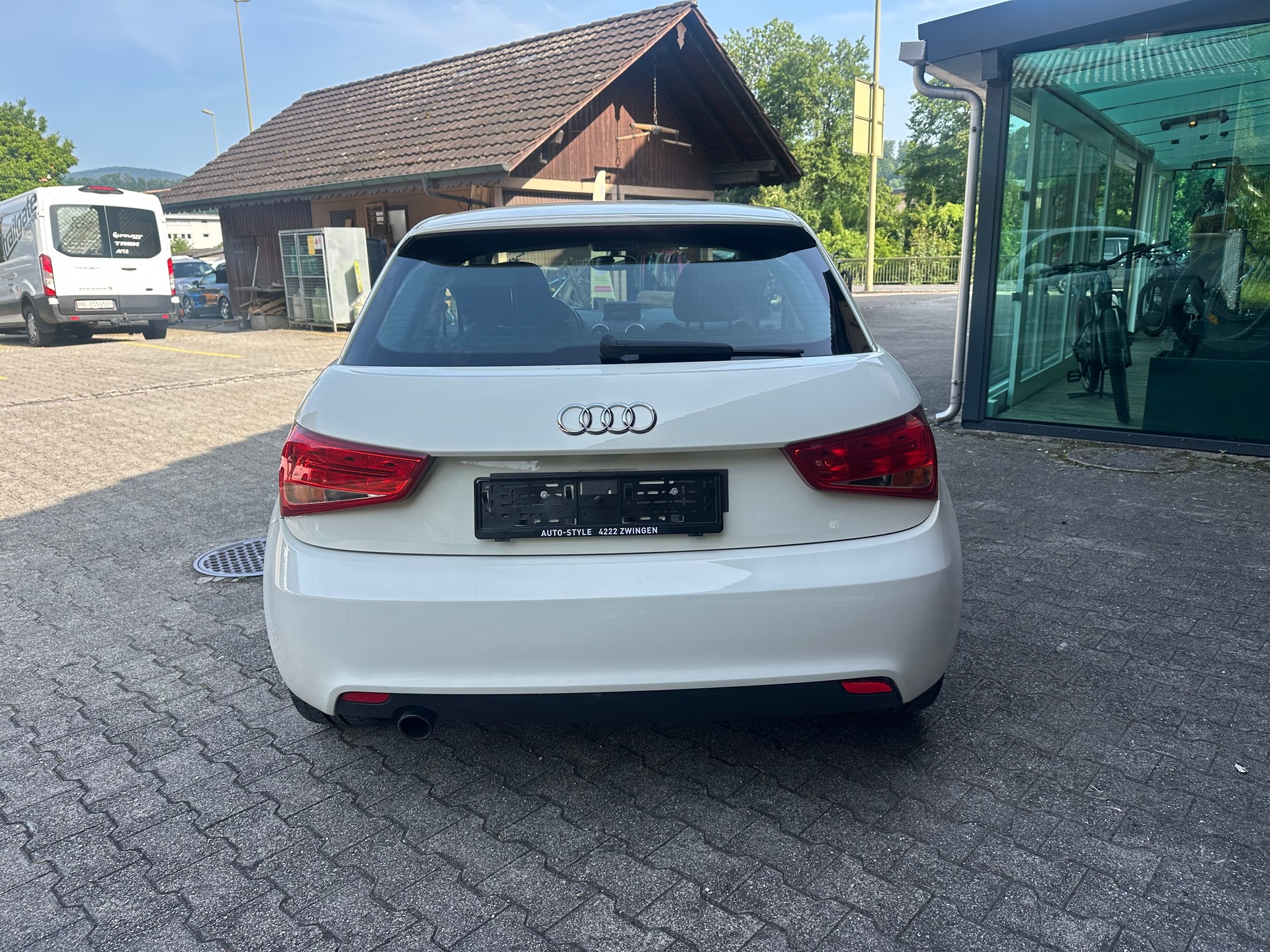 AUDI A1 1.2 TFSI Attraction-image-4