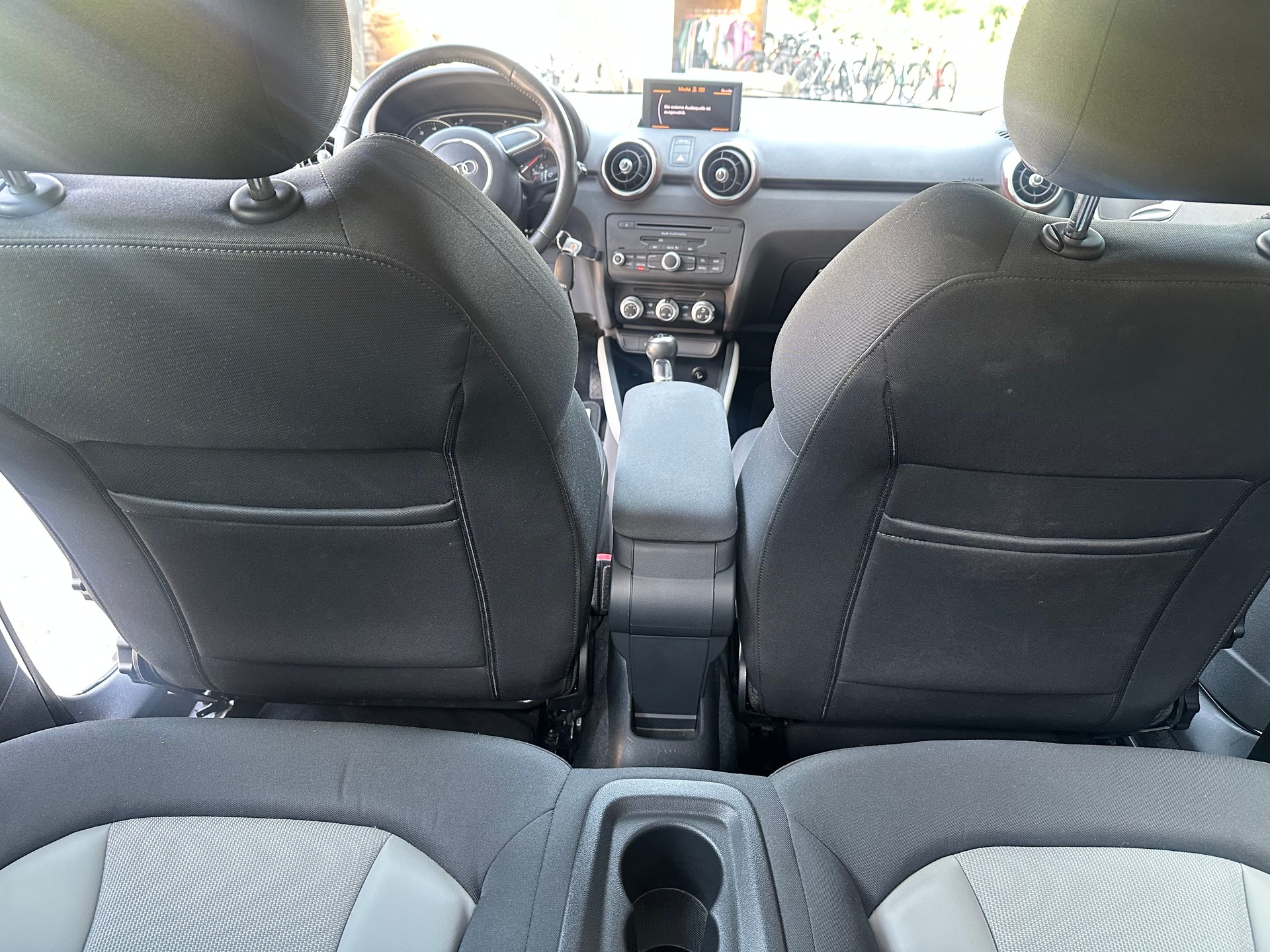 AUDI A1 1.2 TFSI Attraction-image-11