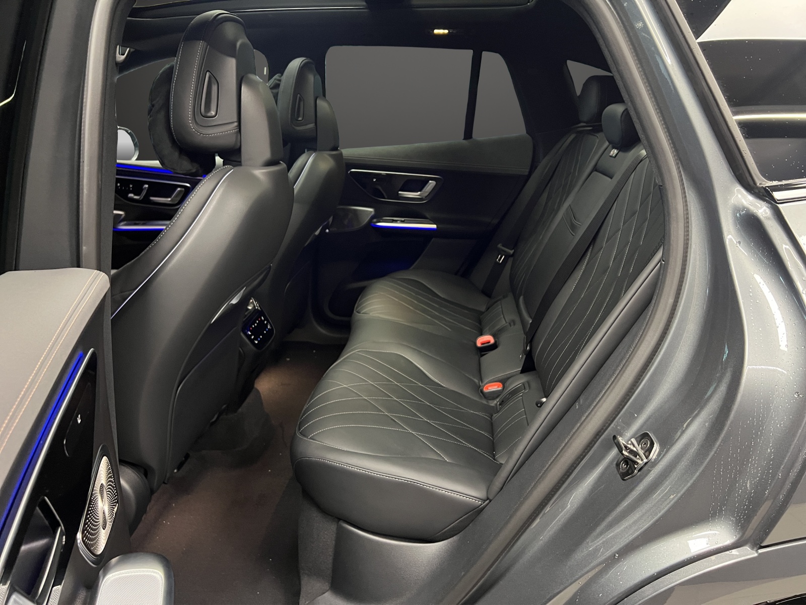 MERCEDES-BENZ EQE SUV 350 4 M Ecellence AMG Line-image-11