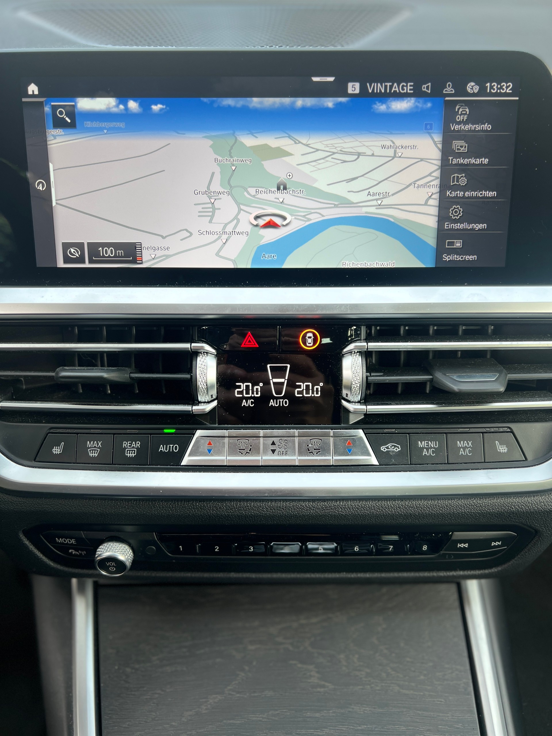 BMW 320d xDrive Touring M Sport Steptronic-image-10