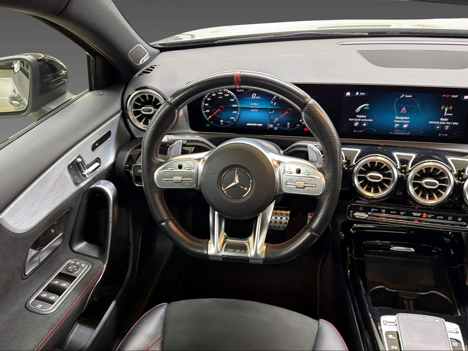 MERCEDES-BENZ A 35 4Matic-image-9