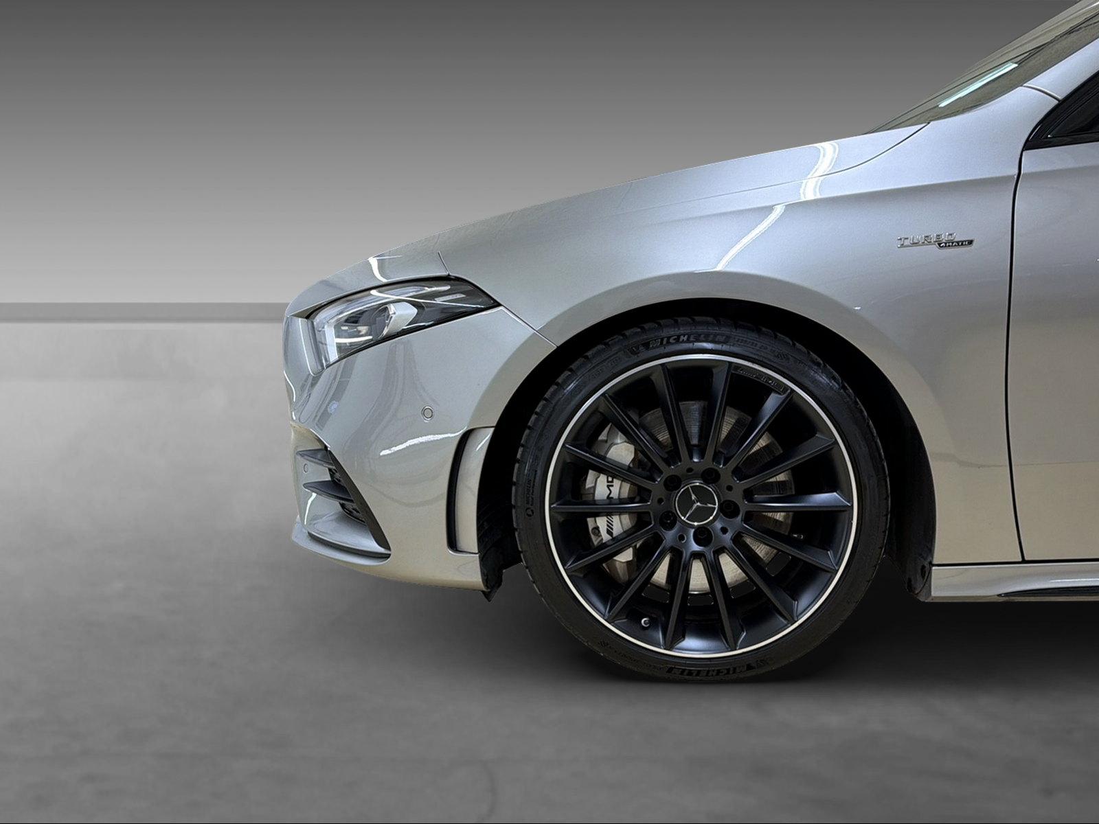 MERCEDES-BENZ A 35 4Matic-image-5