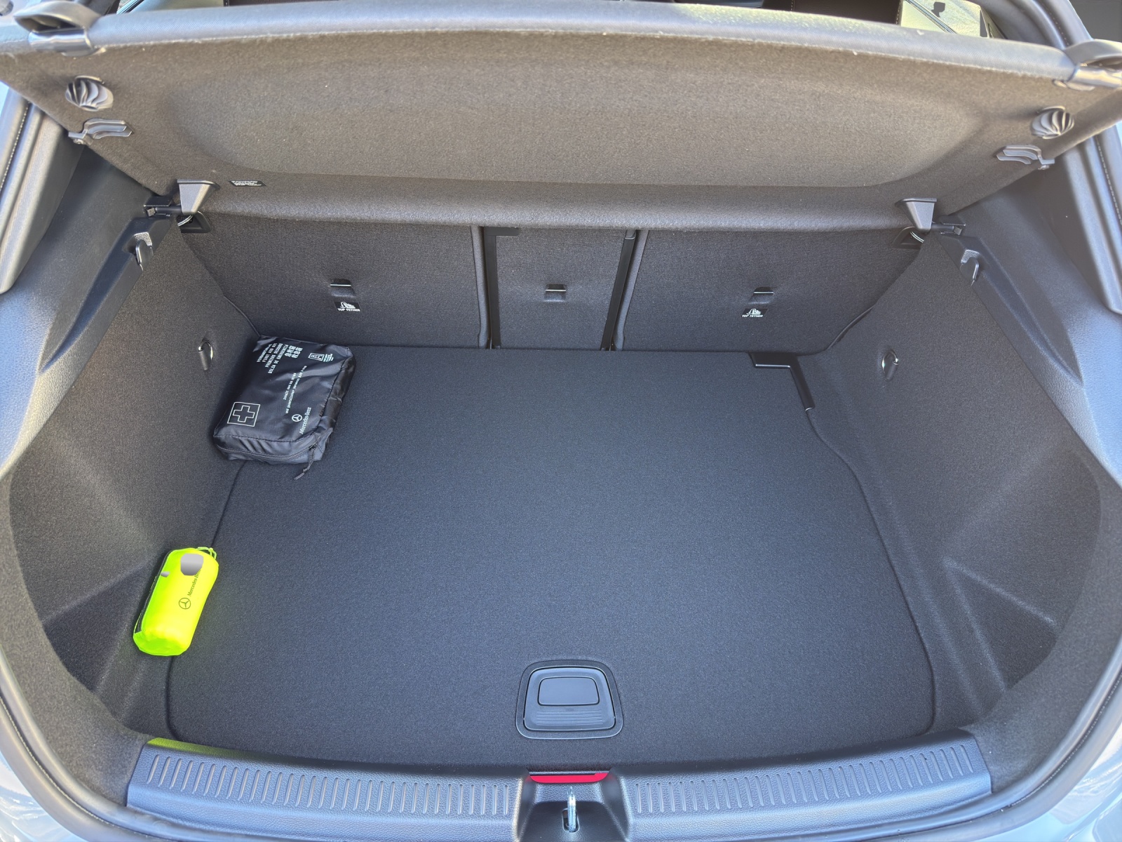 MERCEDES-BENZ A 220 4Matic 8G-DCT-image-8