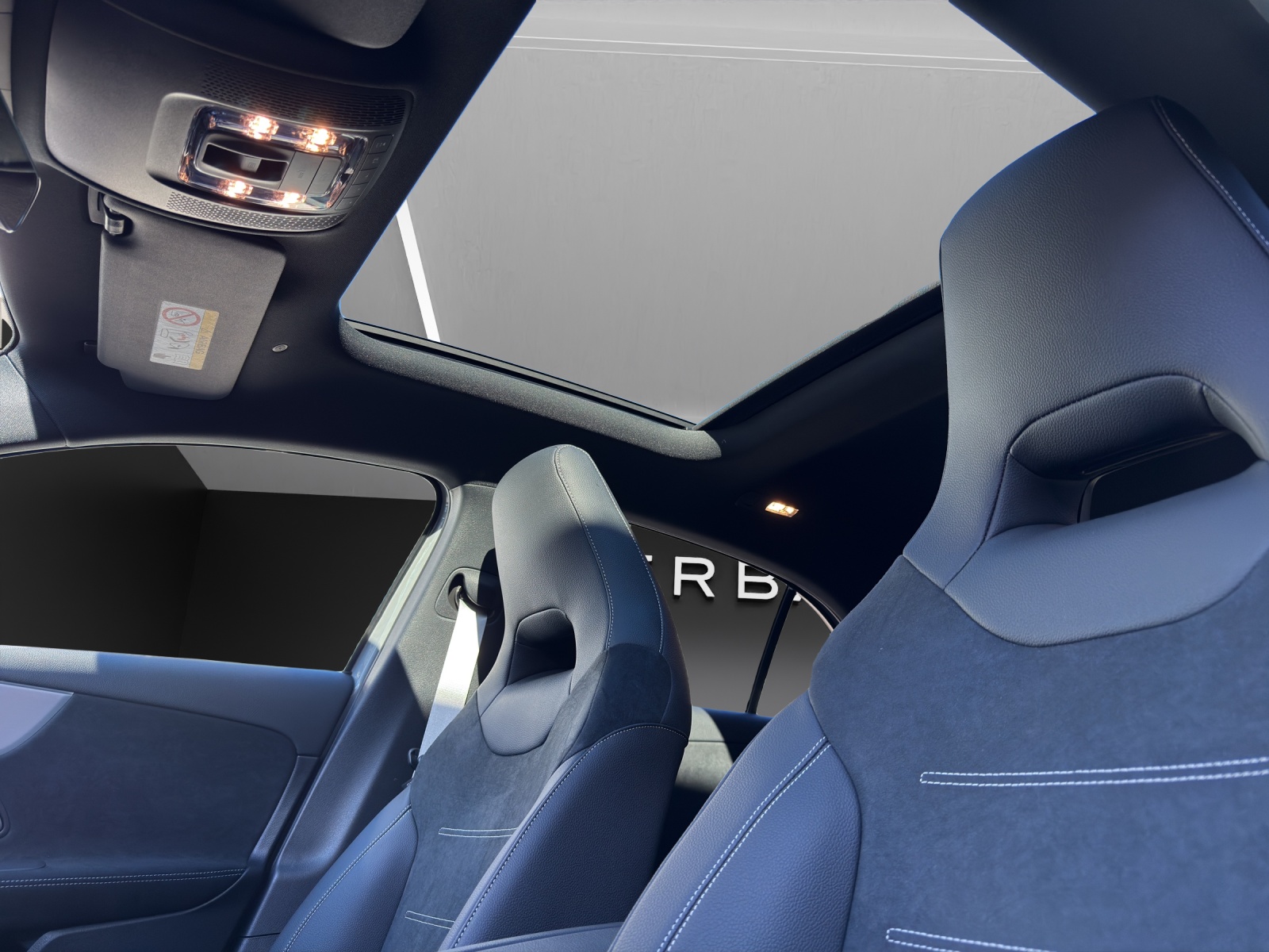 MERCEDES-BENZ A 220 4Matic 8G-DCT-image-13