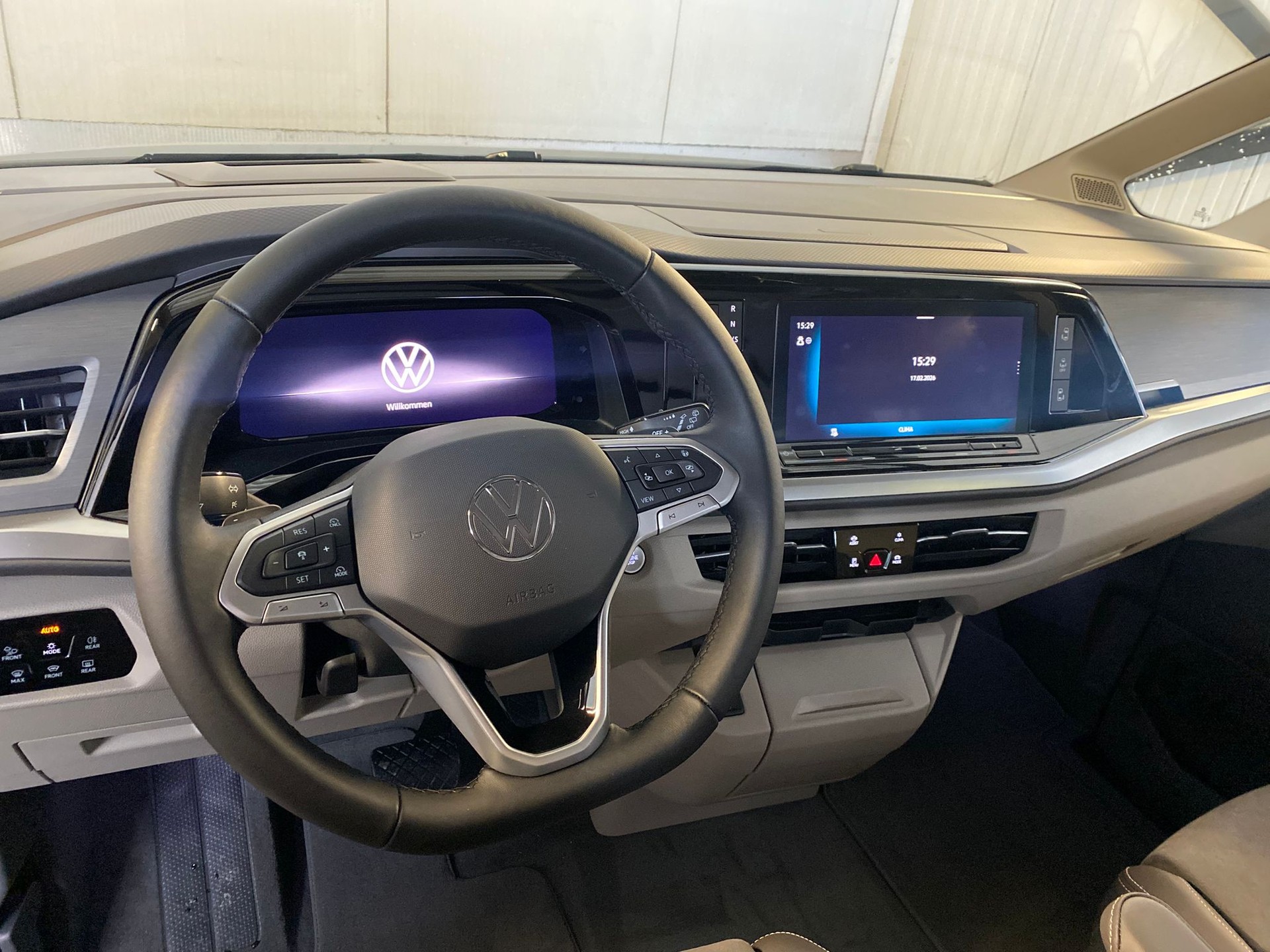 VW Multivan 1.5 eHybrid Life Lang DSG-image-23