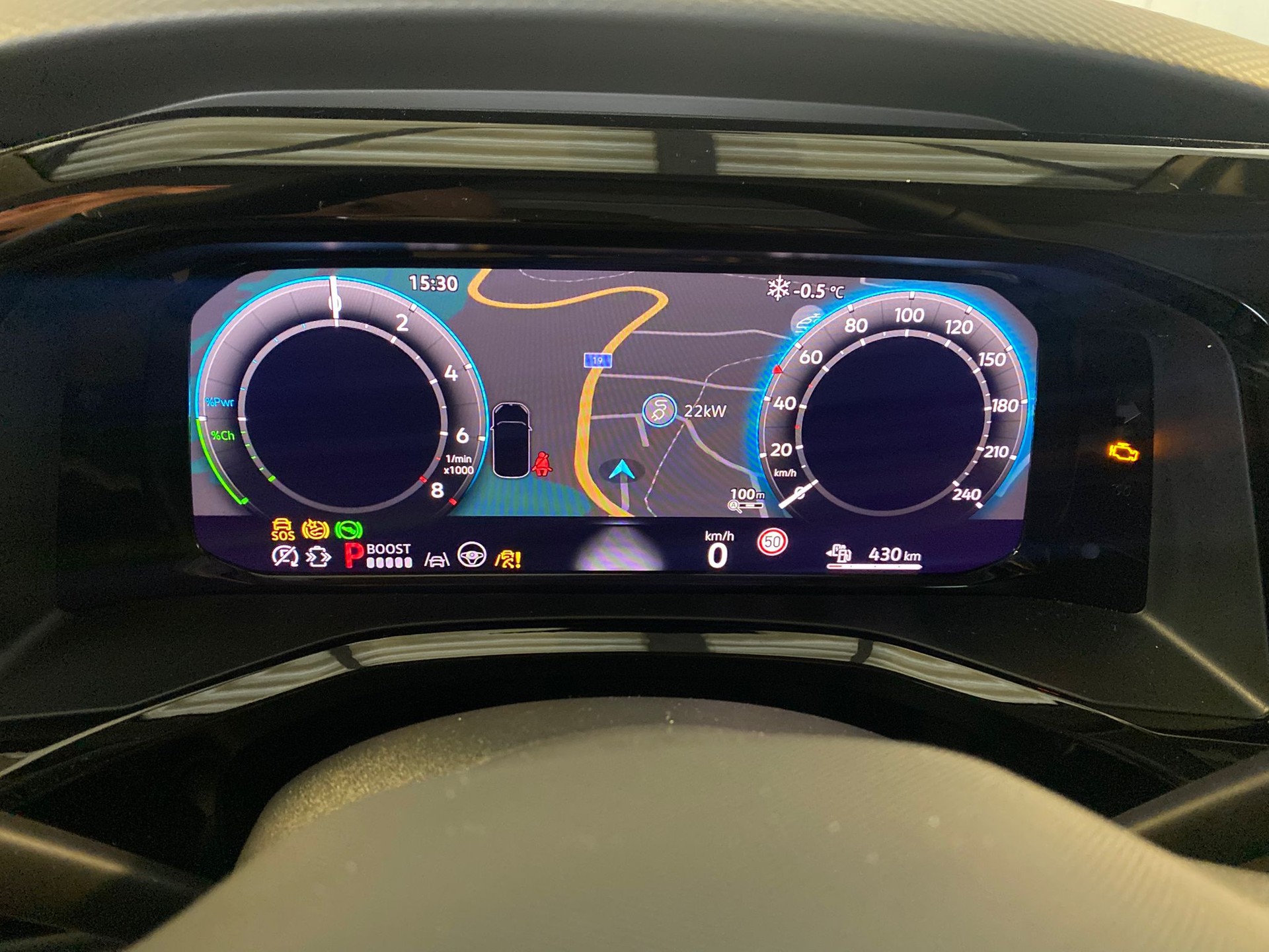 VW Multivan 1.5 eHybrid Life Lang DSG-image-5