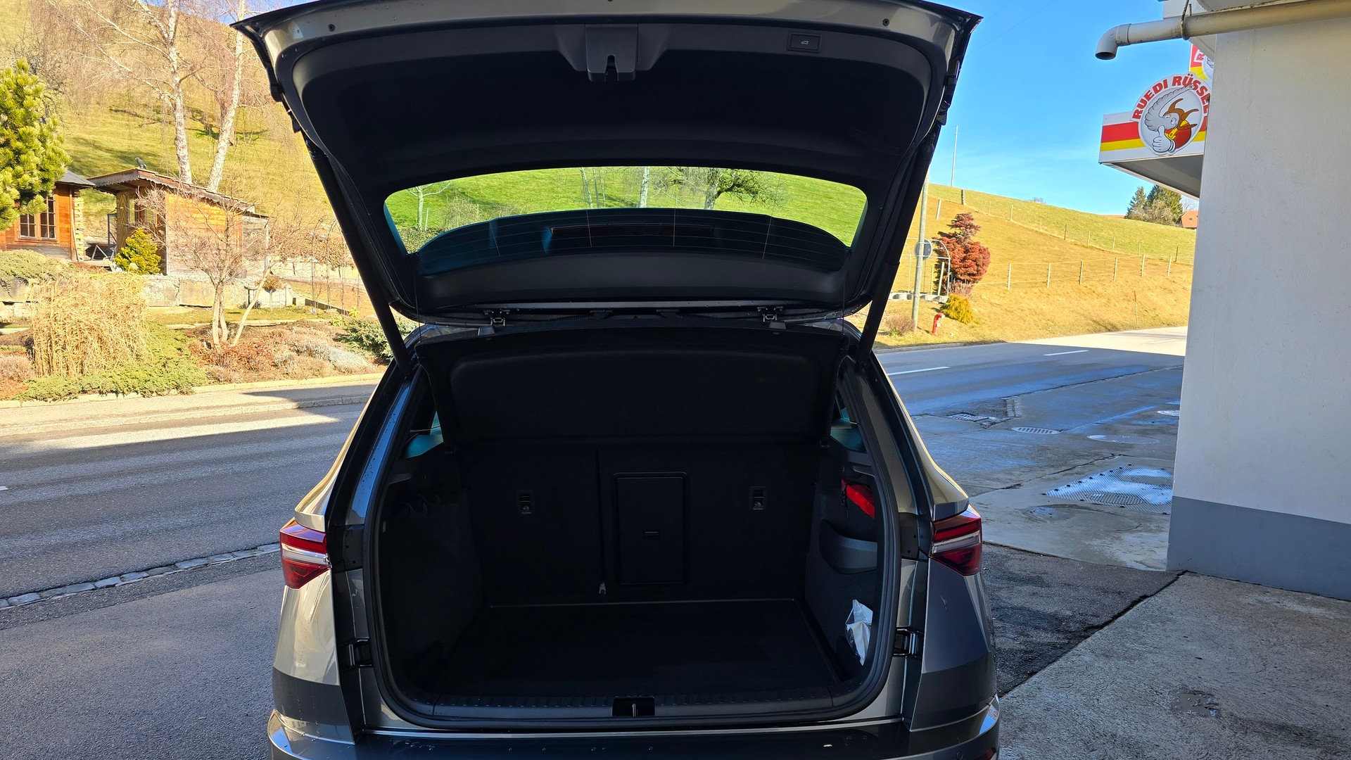 SKODA Karoq 2.0 TSI SportLine 4x4 DSG-image-8