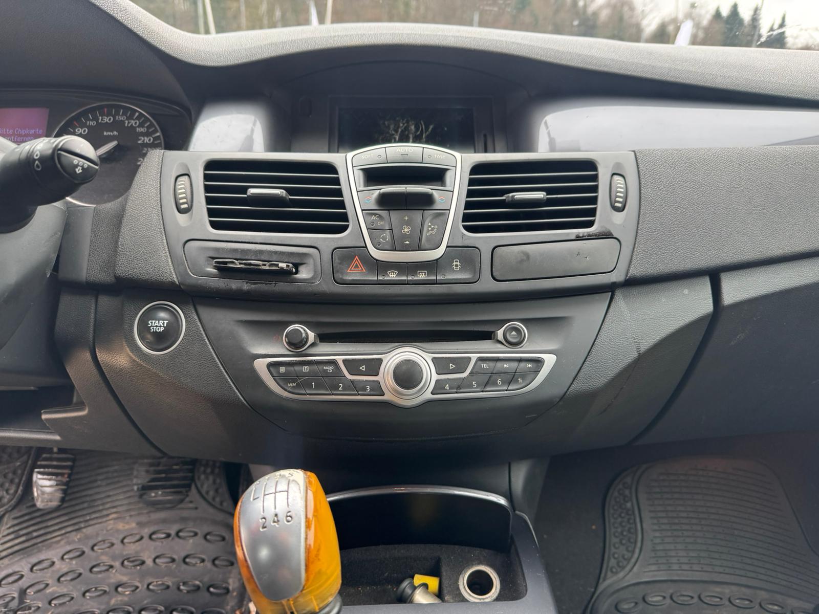 RENAULT Laguna Grandtour 1.5 dCi Dynamique-image-10