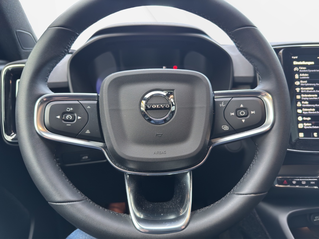 VOLVO C40 Recharge P8 Twin AWD Pure Electric Ultimate-image-14