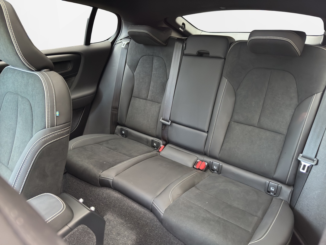VOLVO C40 Recharge P8 Twin AWD Pure Electric Ultimate-image-10