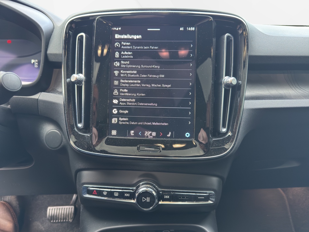 VOLVO C40 Recharge P8 Twin AWD Pure Electric Ultimate-image-13