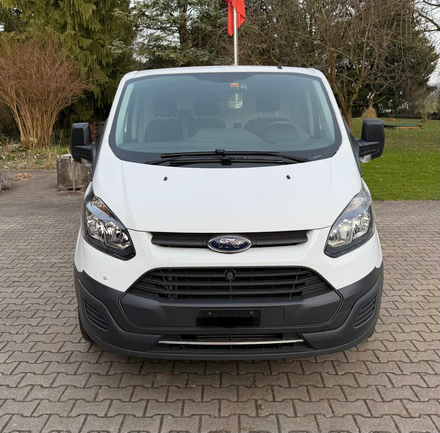 FORD Transit Custom Van 270 L1H1 Ambiente-image-1