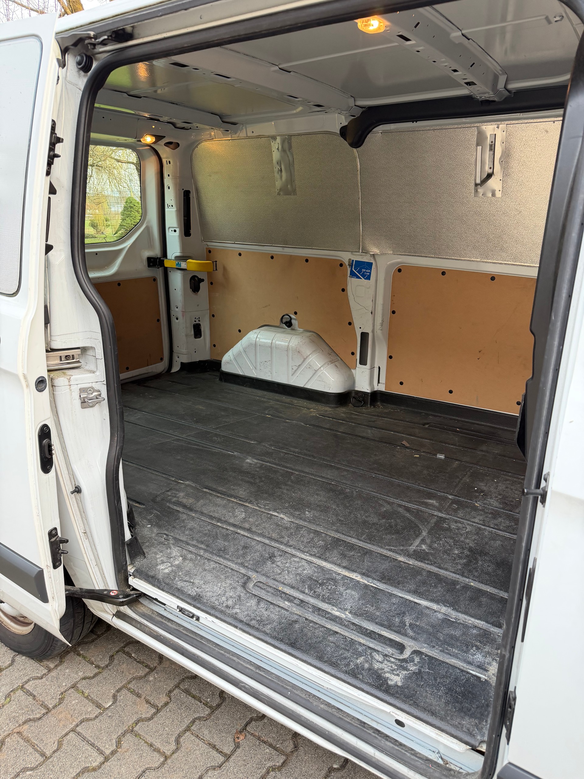 FORD Transit Custom Van 270 L1H1 Ambiente-image-7