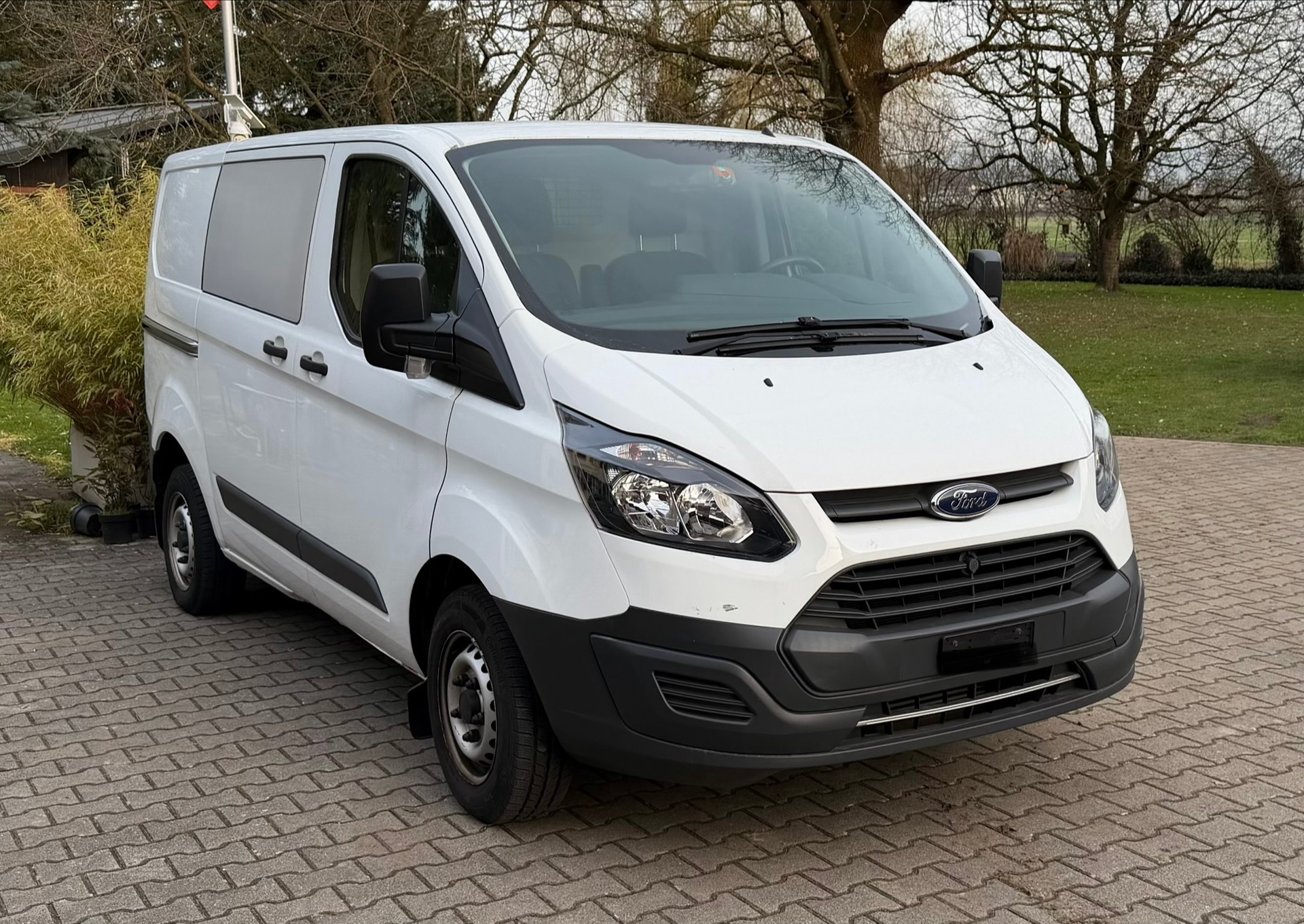FORD Transit Custom Van 270 L1H1 Ambiente