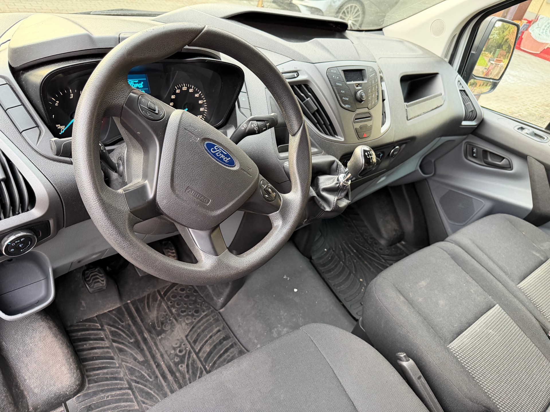 FORD Transit Custom Van 270 L1H1 Ambiente-image-8