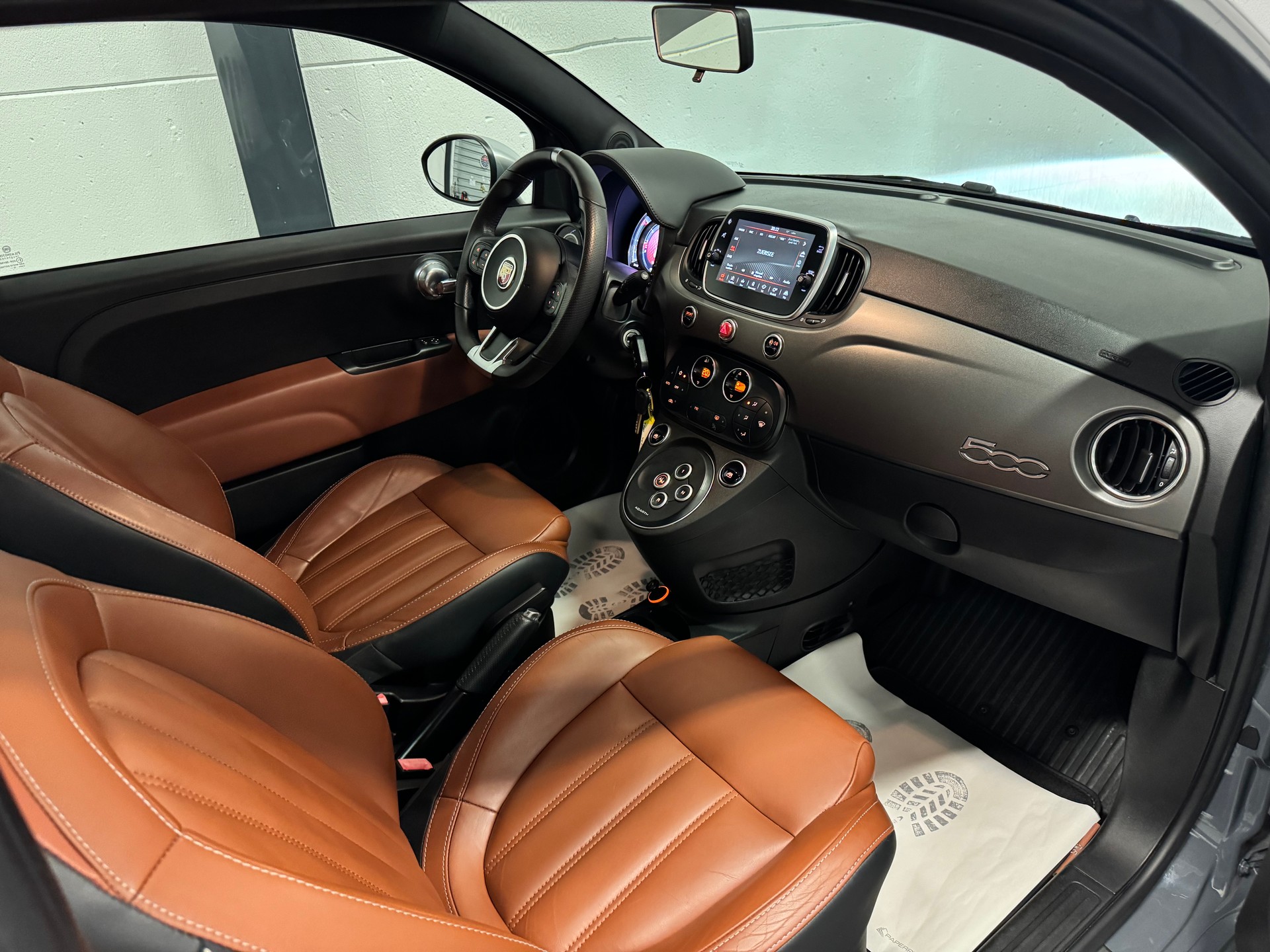FIAT 595 1.4 16V Turbo Abarth Turismo Dualogic-image-19