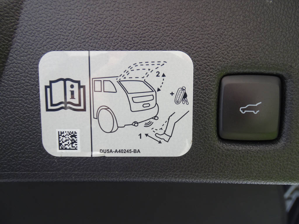 FORD Kuga 2.5 Hybrid ST-Line X 4x4-image-8