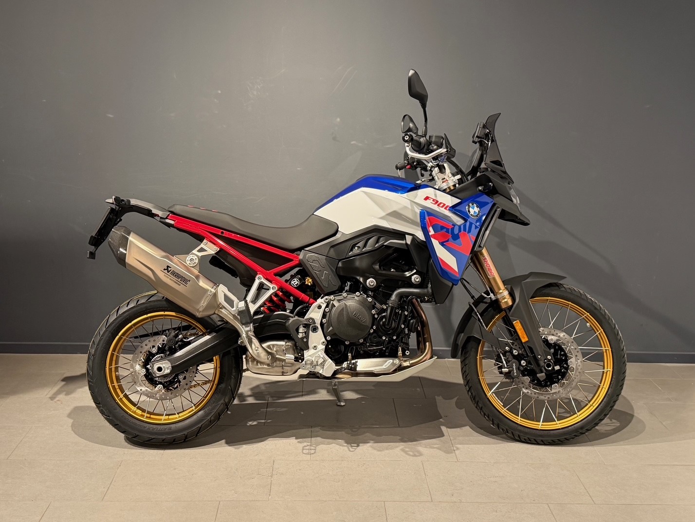 BMW F 900 GS-image-0