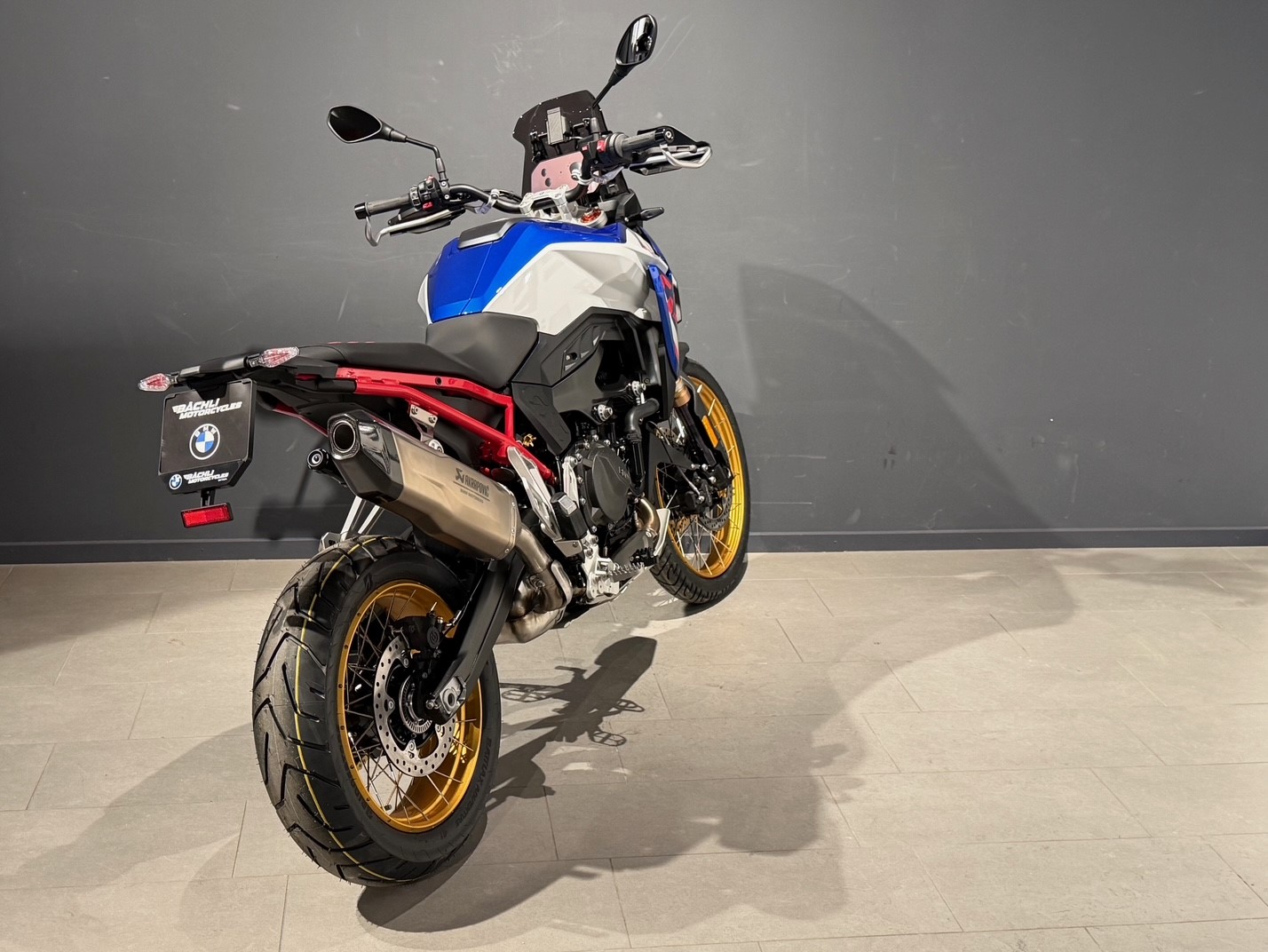 BMW F 900 GS-image-5