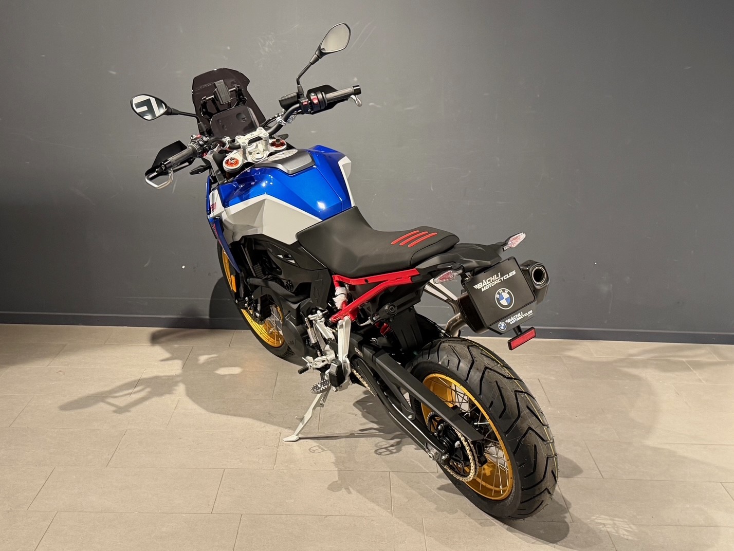 BMW F 900 GS-image-4