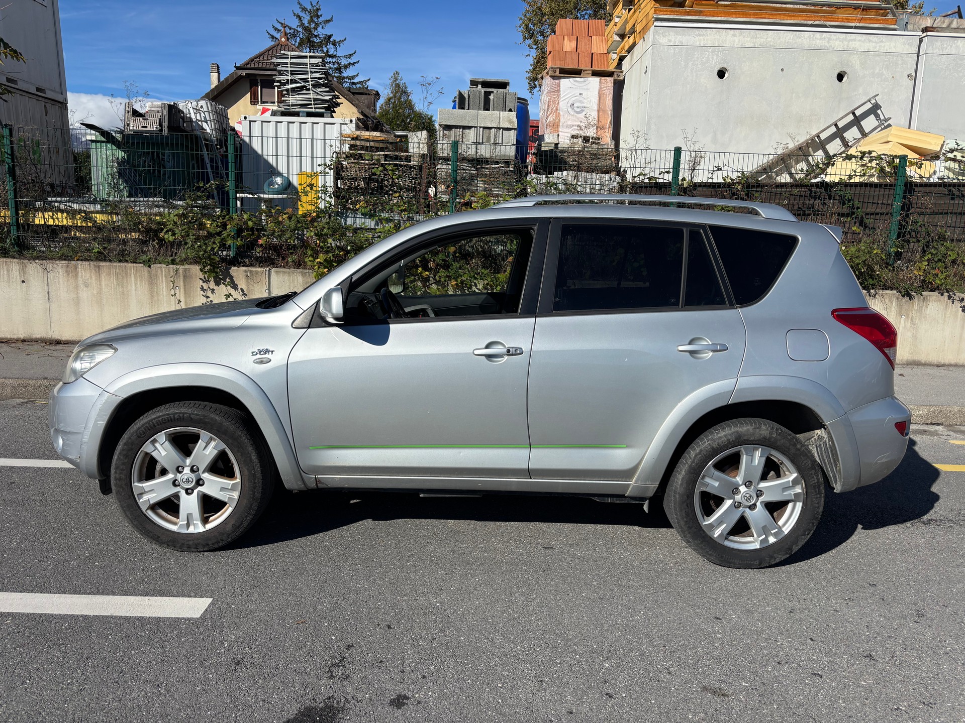 TOYOTA RAV-4 2.2D-4 D CleanPower Linea Sol-image-2