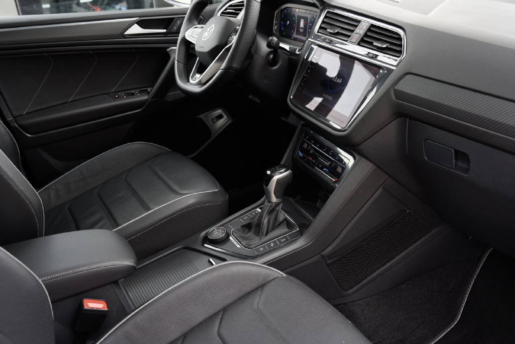 VW Tiguan Allspace 2.0 TSI R-Line DSG-image-12