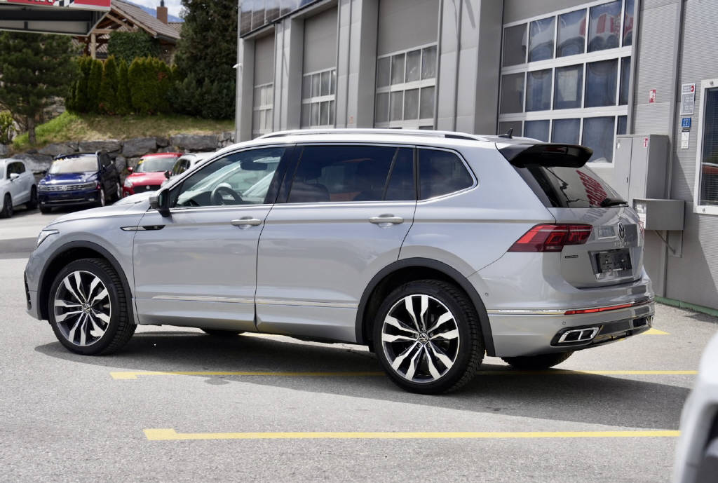 VW Tiguan Allspace 2.0 TSI R-Line DSG-image-4