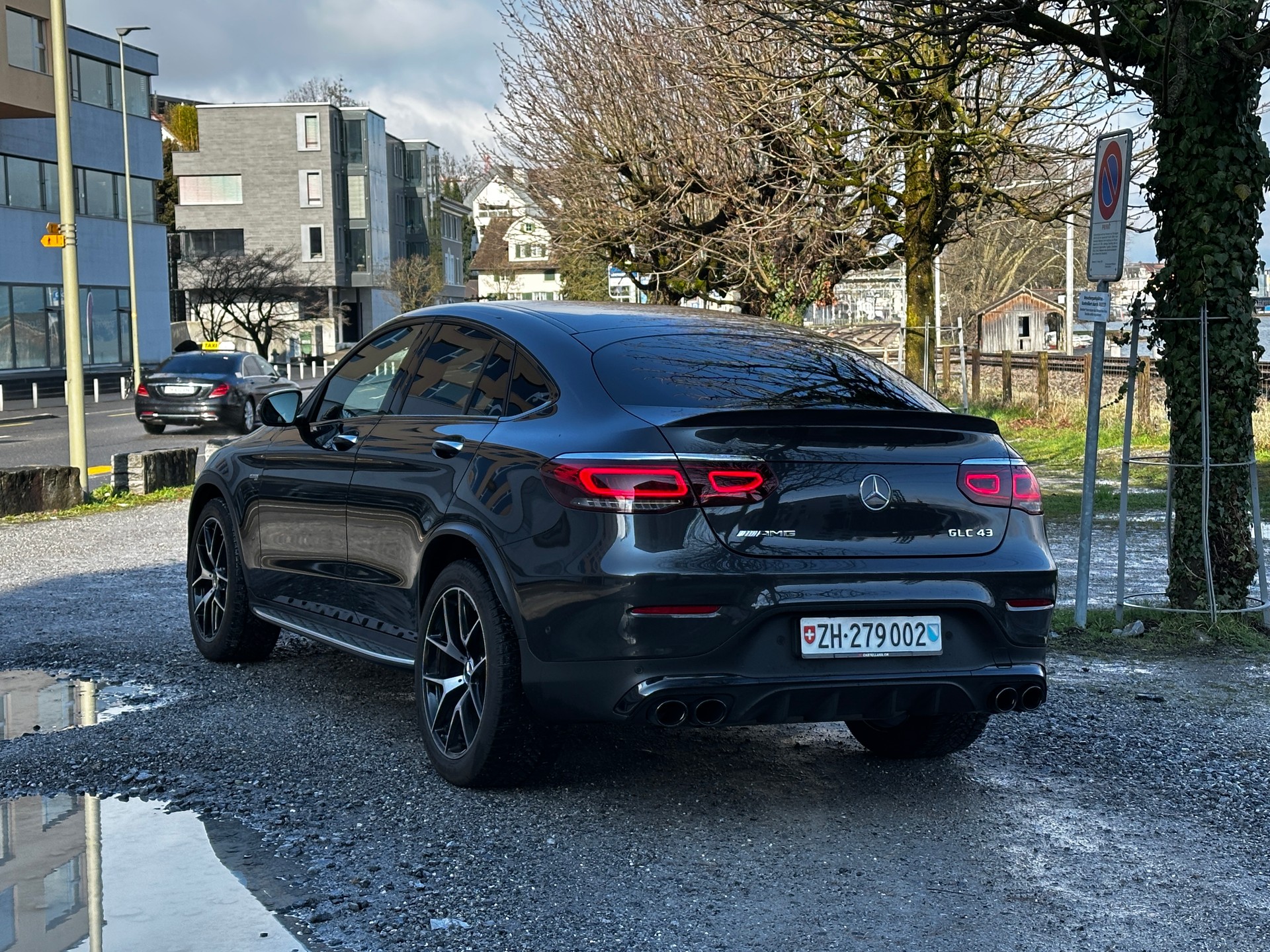 MERCEDES-BENZ GLC Coupé 43 AMG 4Matic 9G-Tronic-image-2