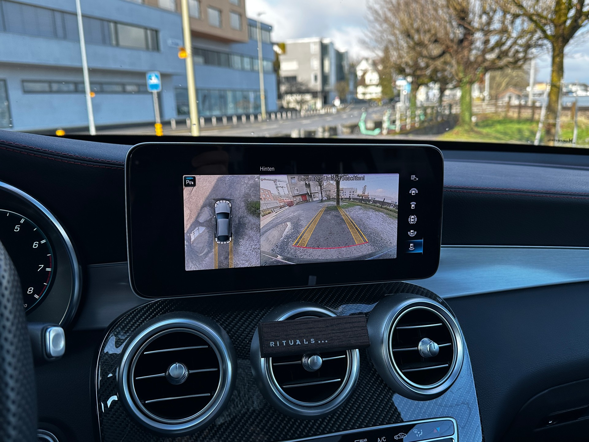 MERCEDES-BENZ GLC Coupé 43 AMG 4Matic 9G-Tronic-image-12