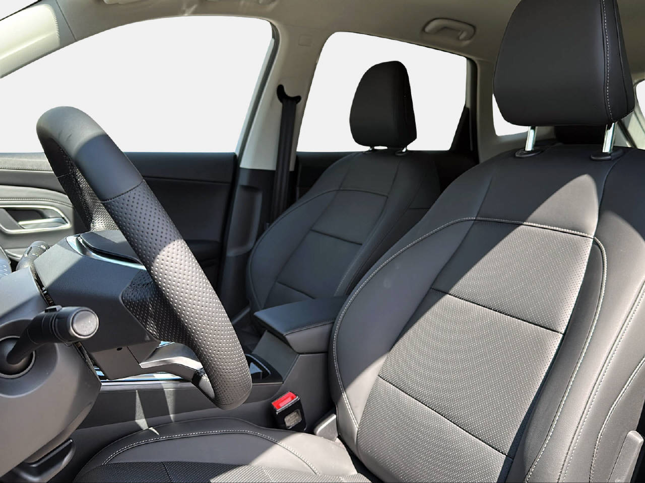 MG ZS 1.5 Hybrid+ Luxury-image-11