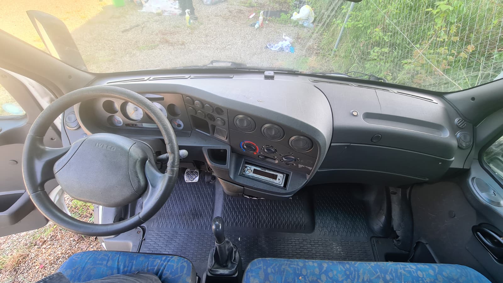 IVECO Daily City 35 C 13 A2CA14B1L1 ** 3-Plätzer ** Autotransporter mit Anhänger ** Komplet Aluminiumbrücke **Elektrische Seilwinde **-image-13