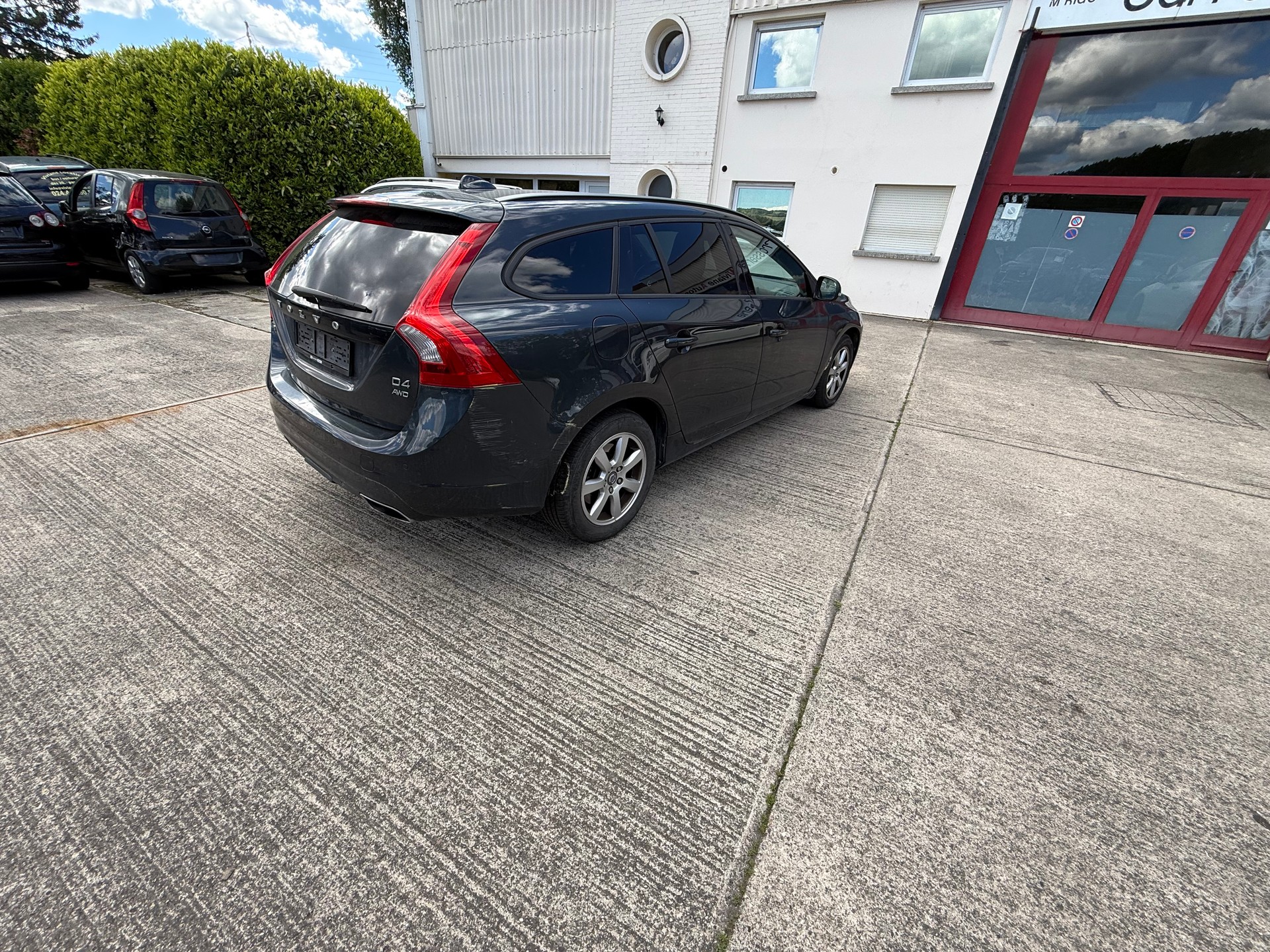 VOLVO V60 D4 AWD Family Edition Geartronic-image-6