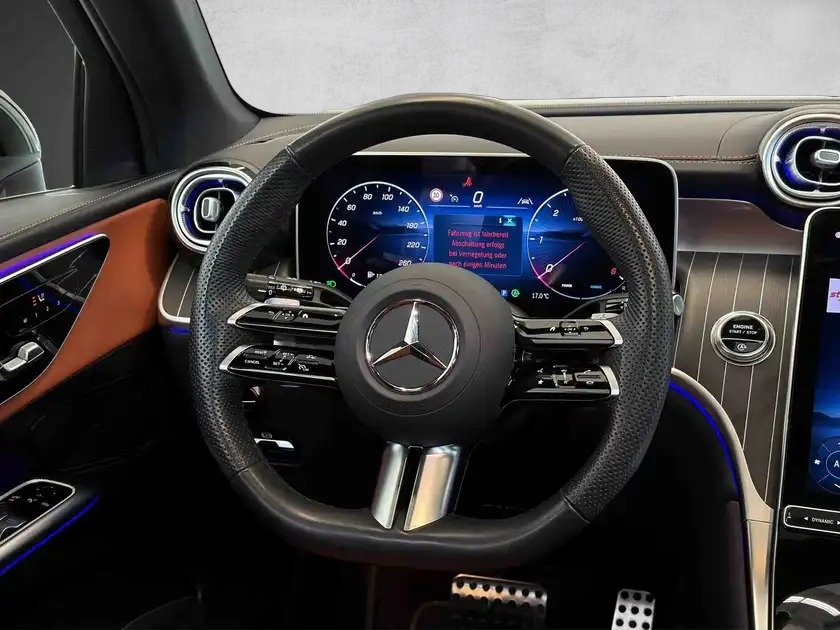MERCEDES-BENZ GLC 300 d 4Matic 9G-Tronic-image-12