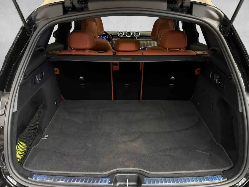 MERCEDES-BENZ GLC 300 d 4Matic 9G-Tronic-image-15