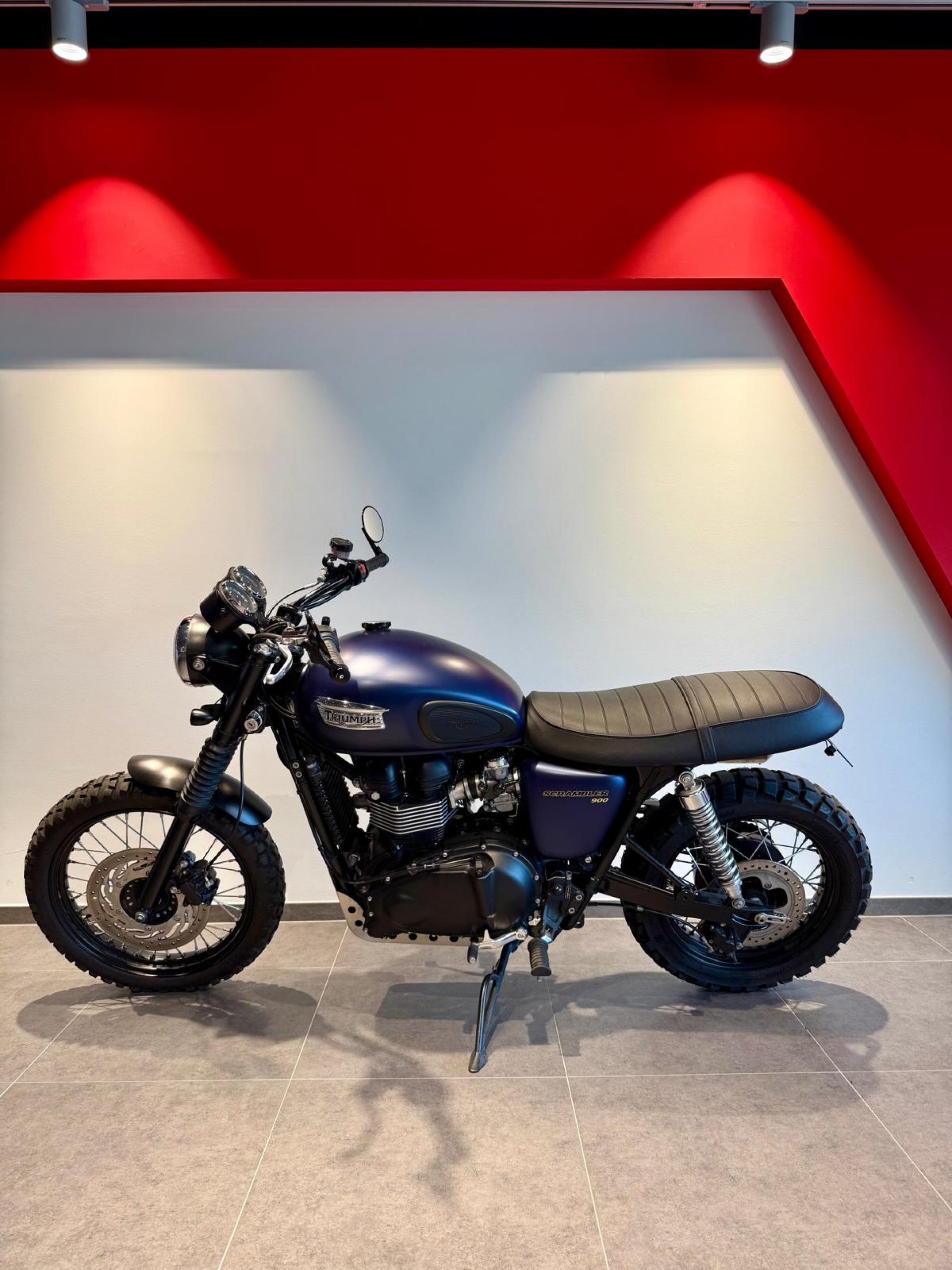 TRIUMPH Scrambler 900-showroom-element-1
