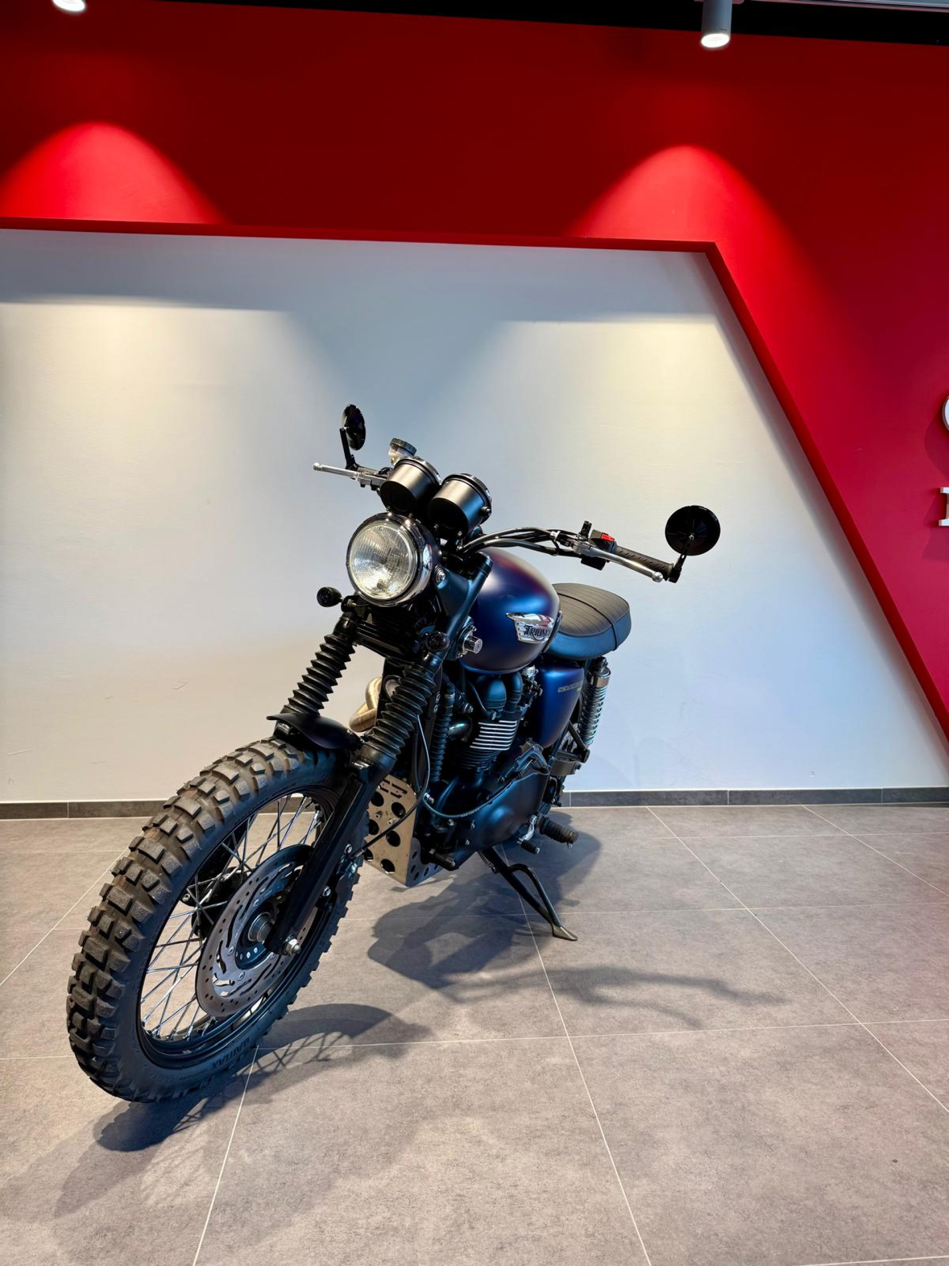 TRIUMPH Scrambler 900-showroom-element-3