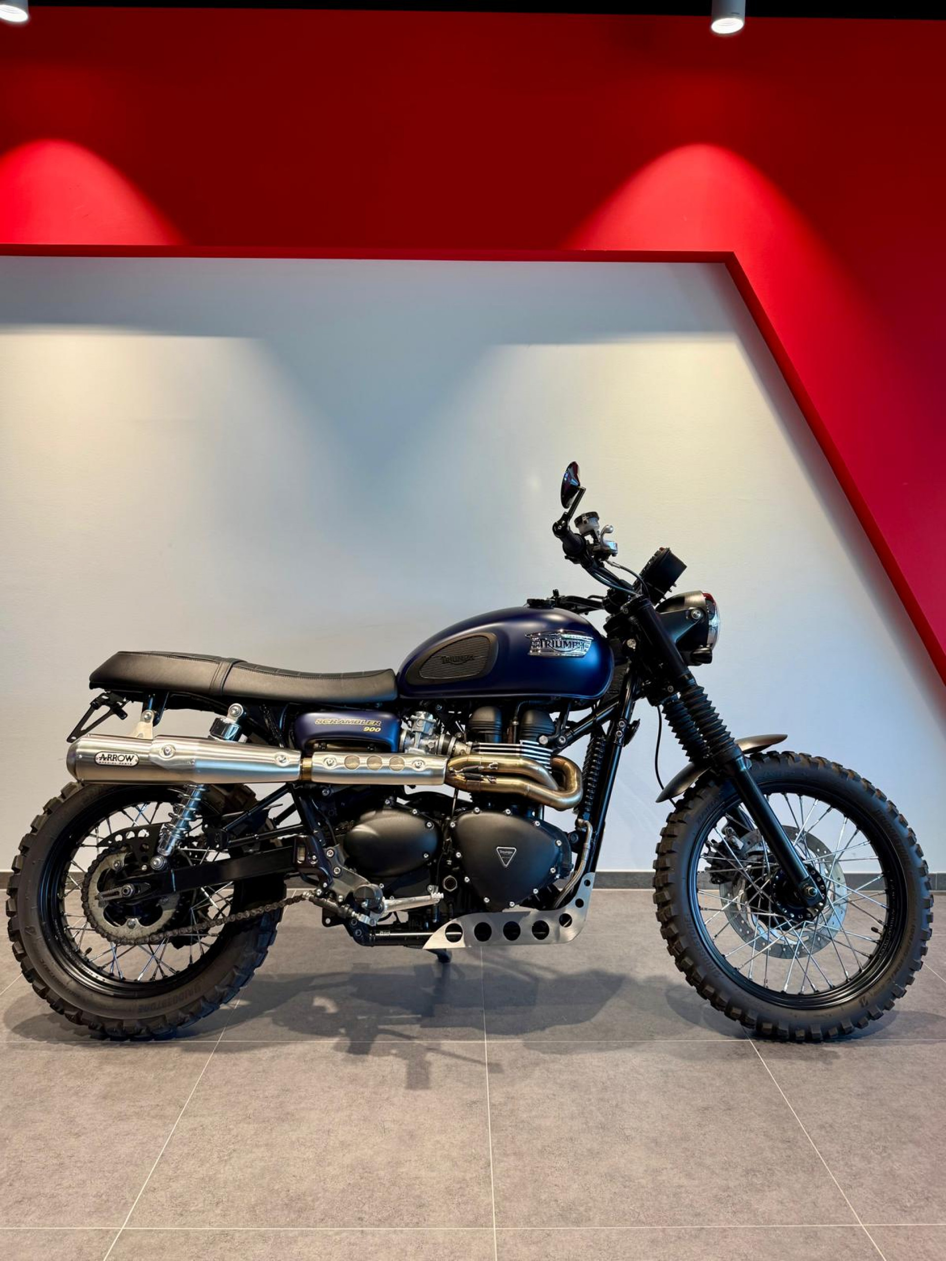 TRIUMPH Scrambler 900-showroom-element-2