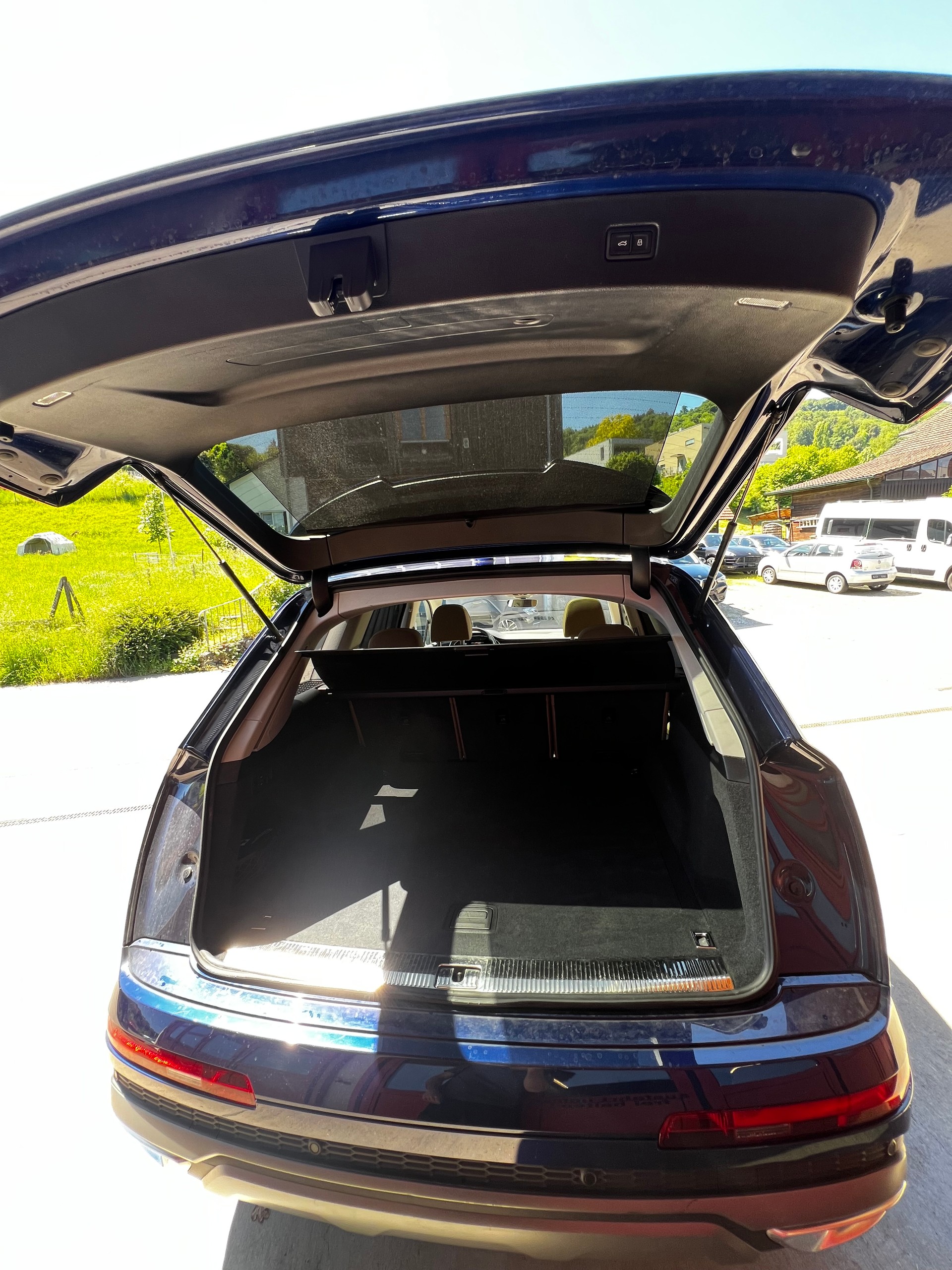 AUDI Q7 50 TDI quattro S Line // Luftfederung // Matrix // HUD // Pano // 360°-image-9