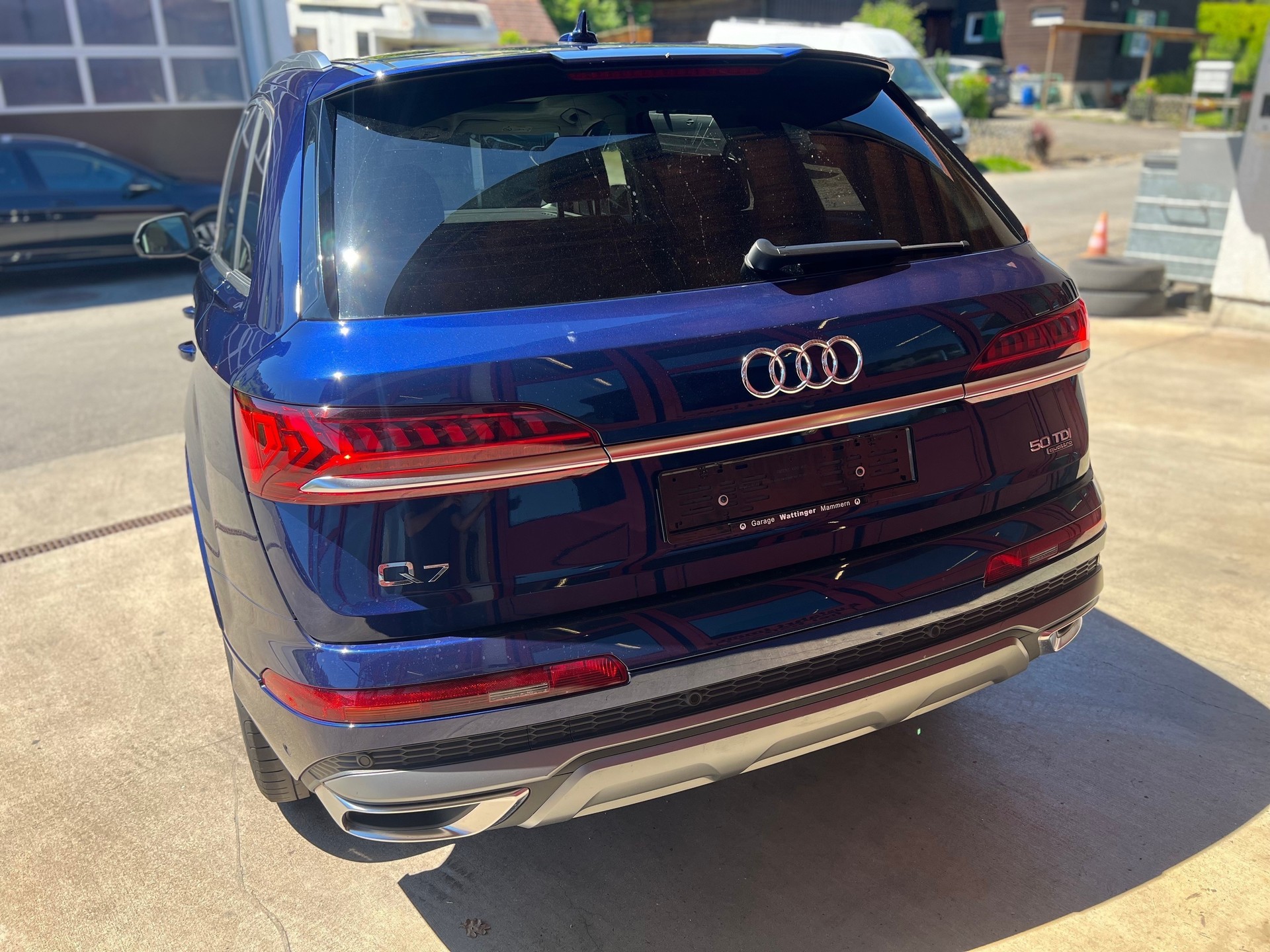 AUDI Q7 50 TDI quattro S Line // Luftfederung // Matrix // HUD // Pano // 360°-image-4