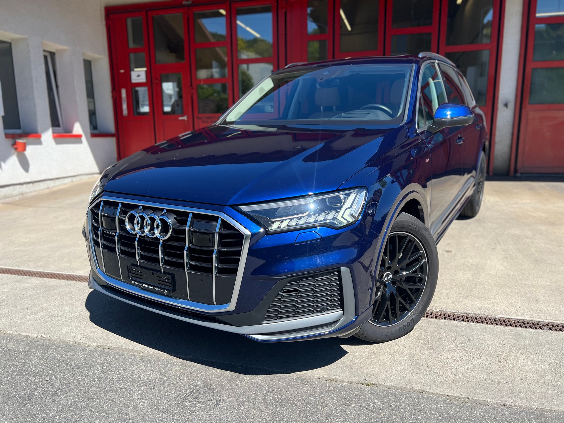 AUDI Q7 50 TDI quattro S Line // Luftfederung // Matrix // HUD // Pano // 360°