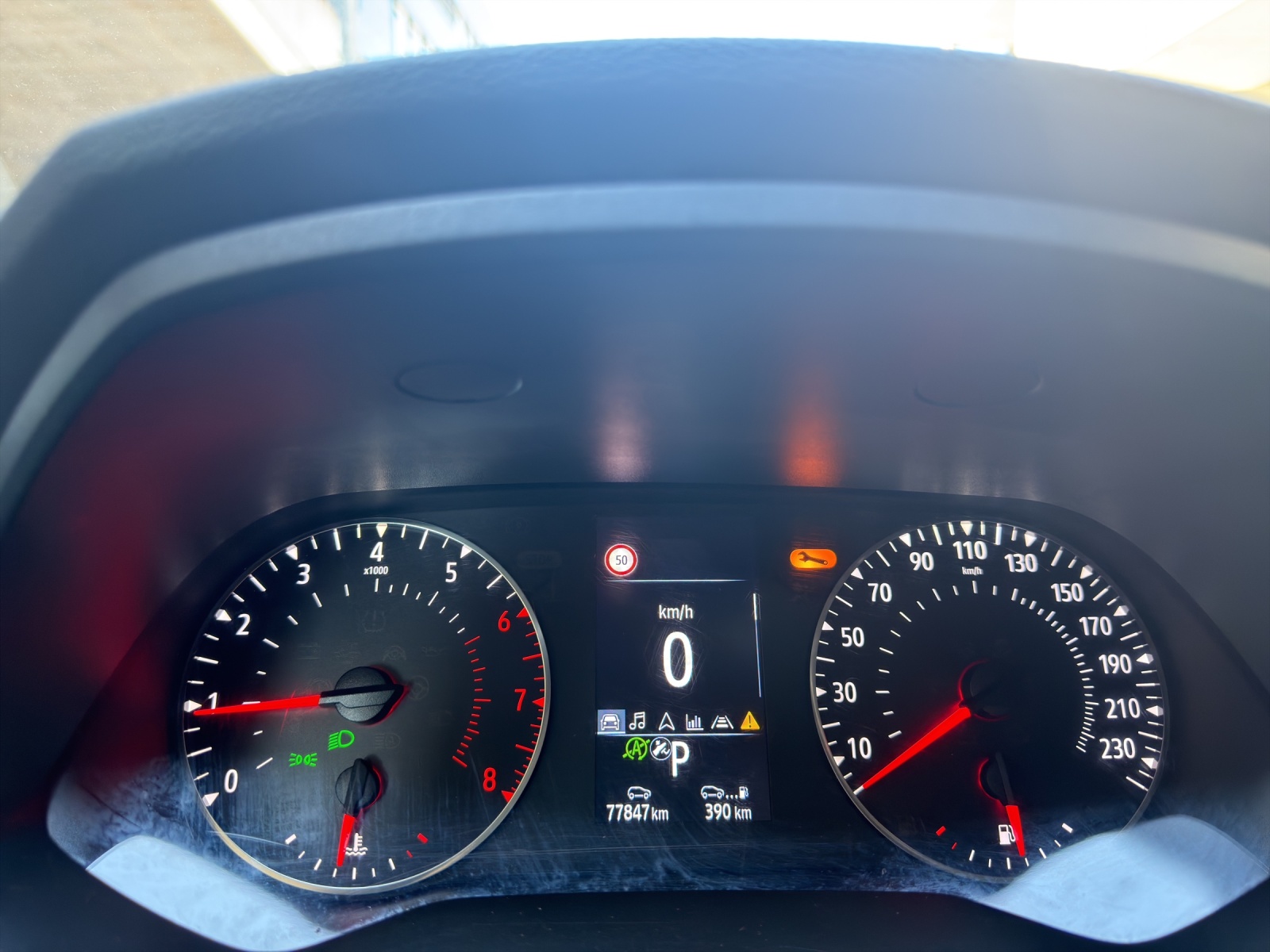 RENAULT Captur 1.3 TCe EDC Intens EDC-image-21