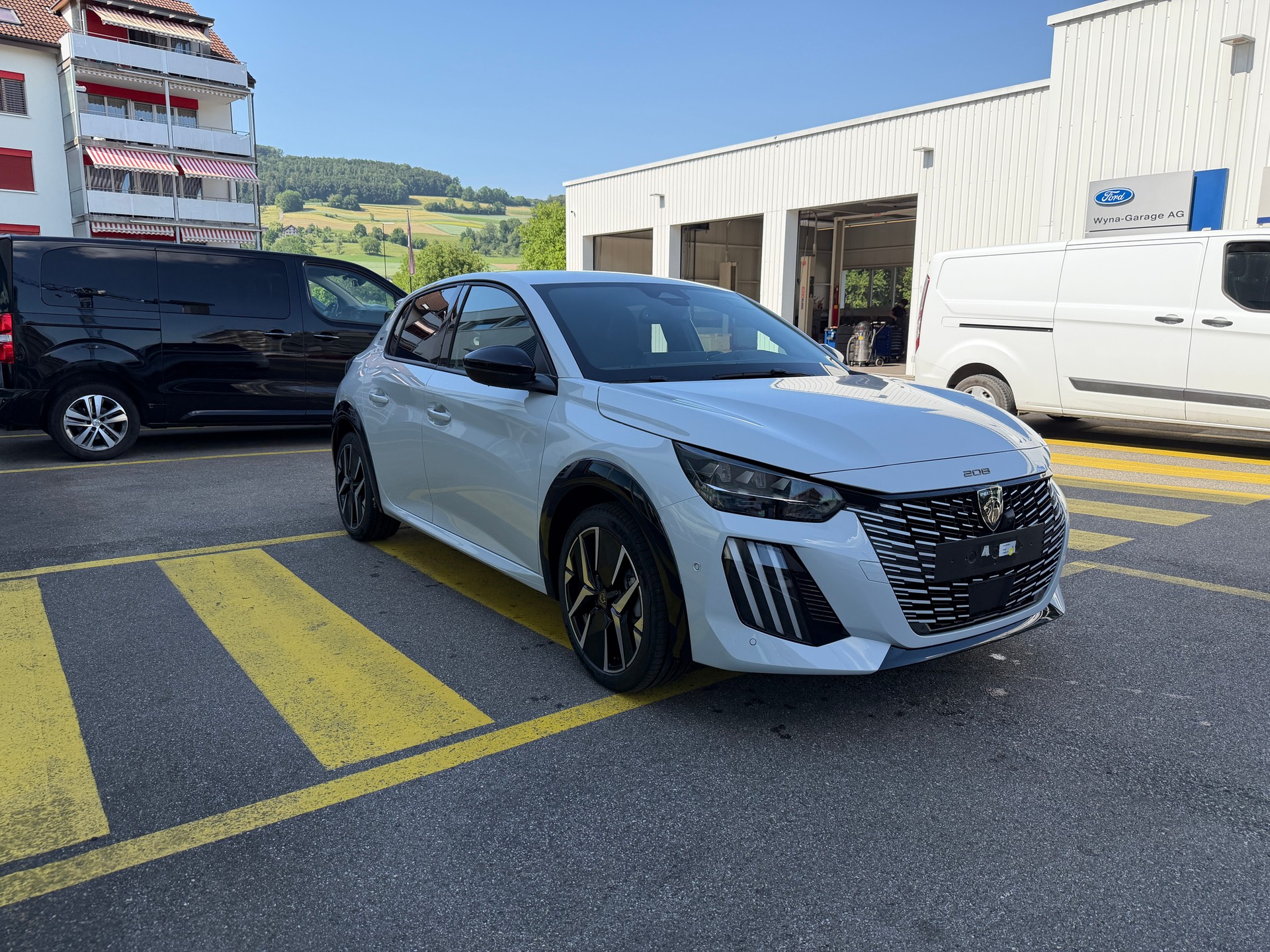 PEUGEOT 208 1.2 MHEV 145 GT-image-5