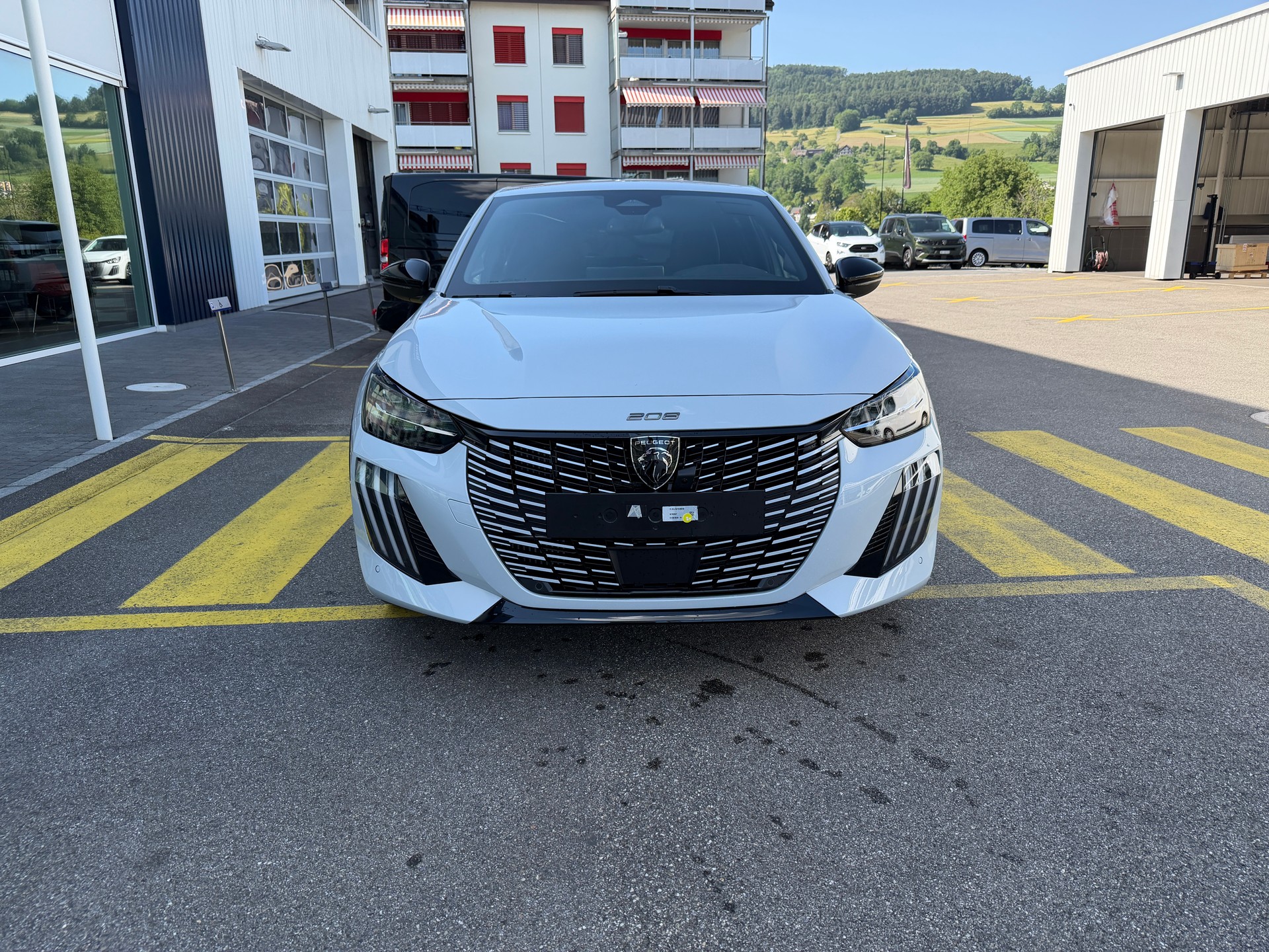 PEUGEOT 208 1.2 MHEV 145 GT-image-6