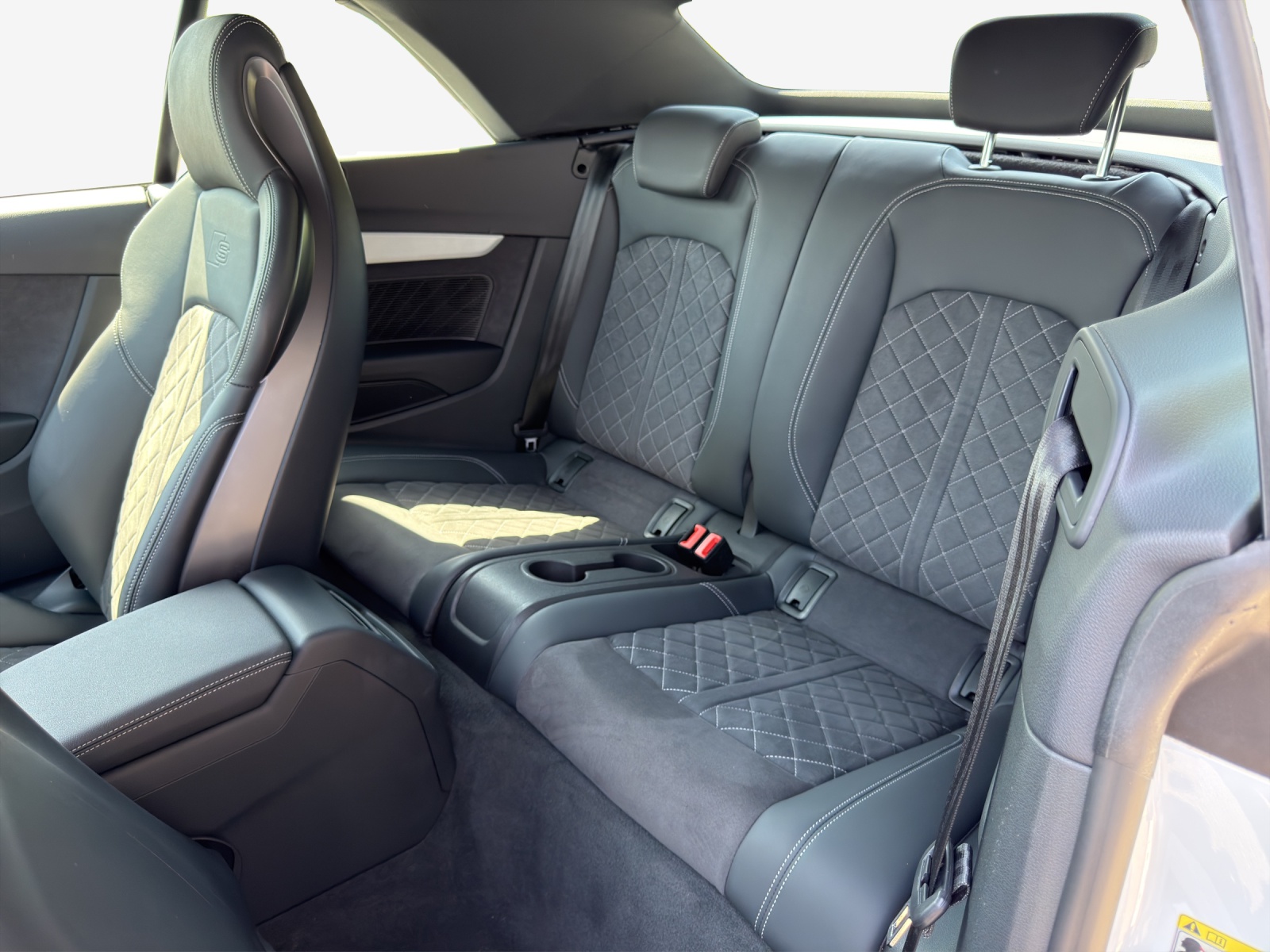 AUDI S5 Cabriolet 3.0 TFSI quattro tiptronic-image-11