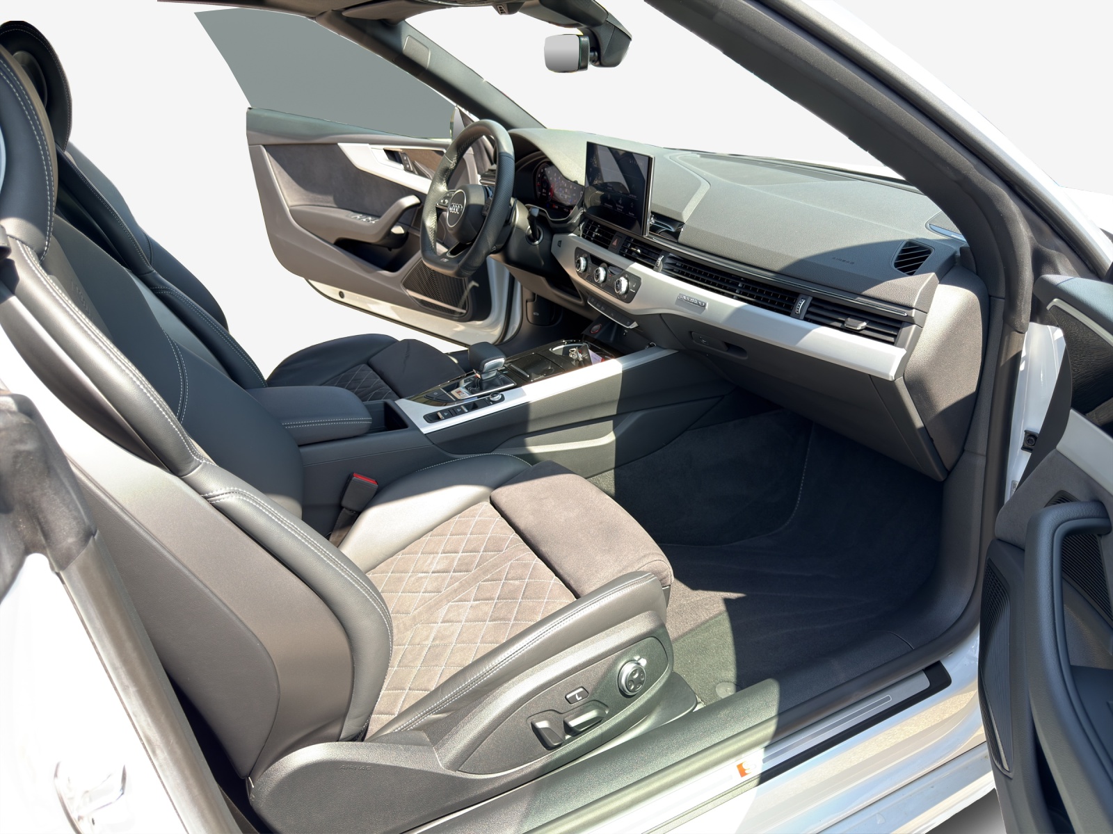 AUDI S5 Cabriolet 3.0 TFSI quattro tiptronic-image-14