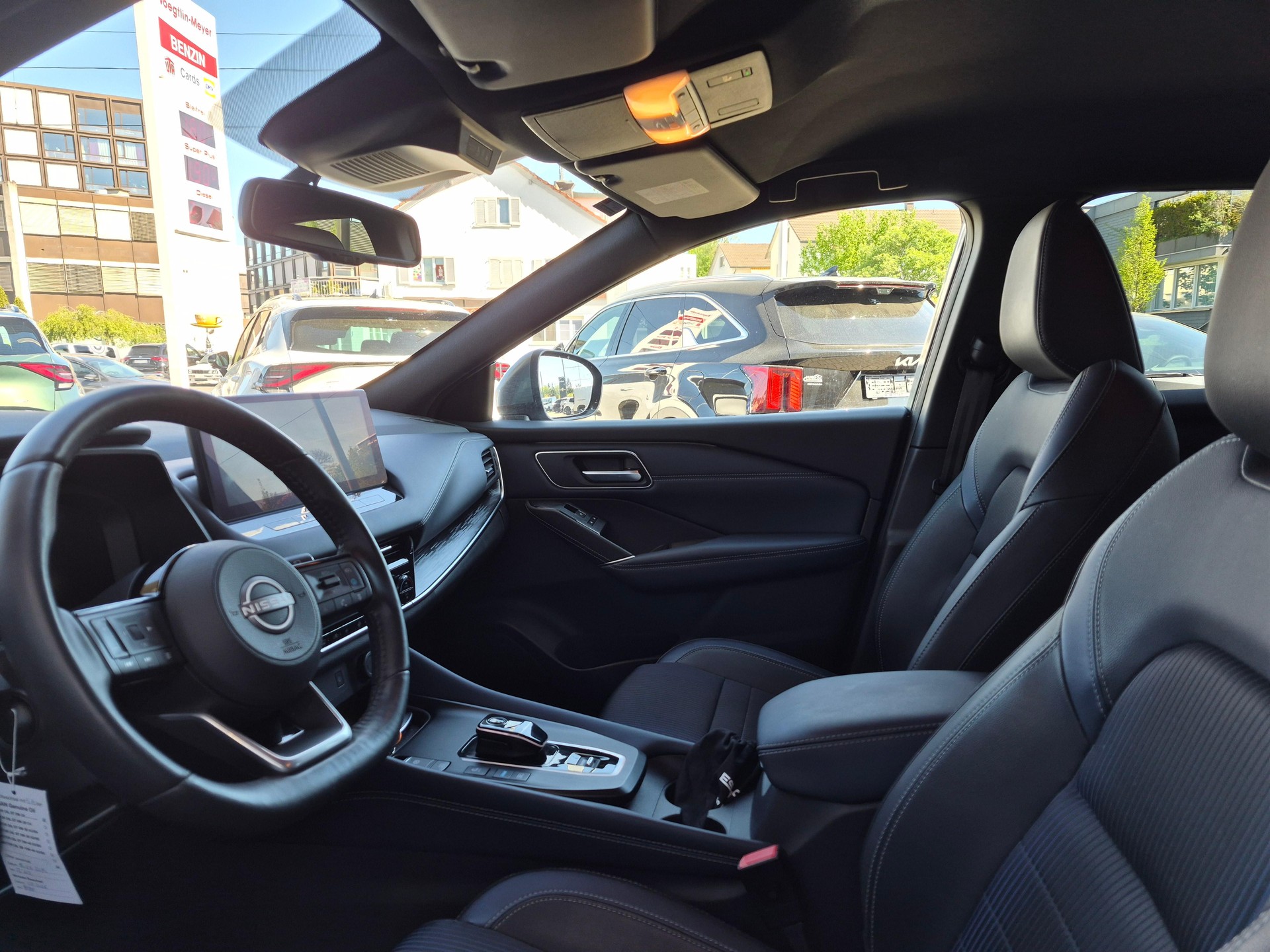 NISSAN Qashqai 1.5 VC-T Tekna-image-14