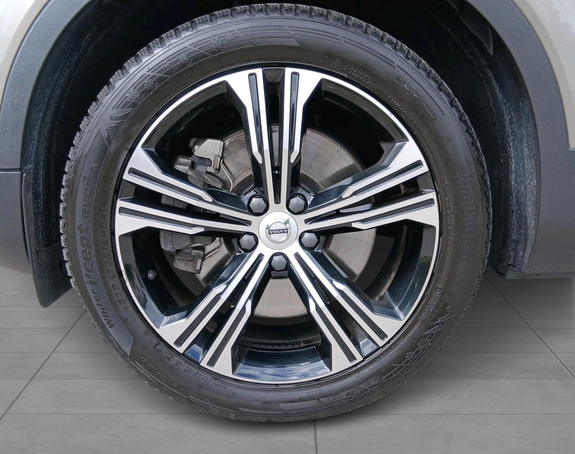 VOLVO XC40 1.5 T4 PiH Inscription-image-10