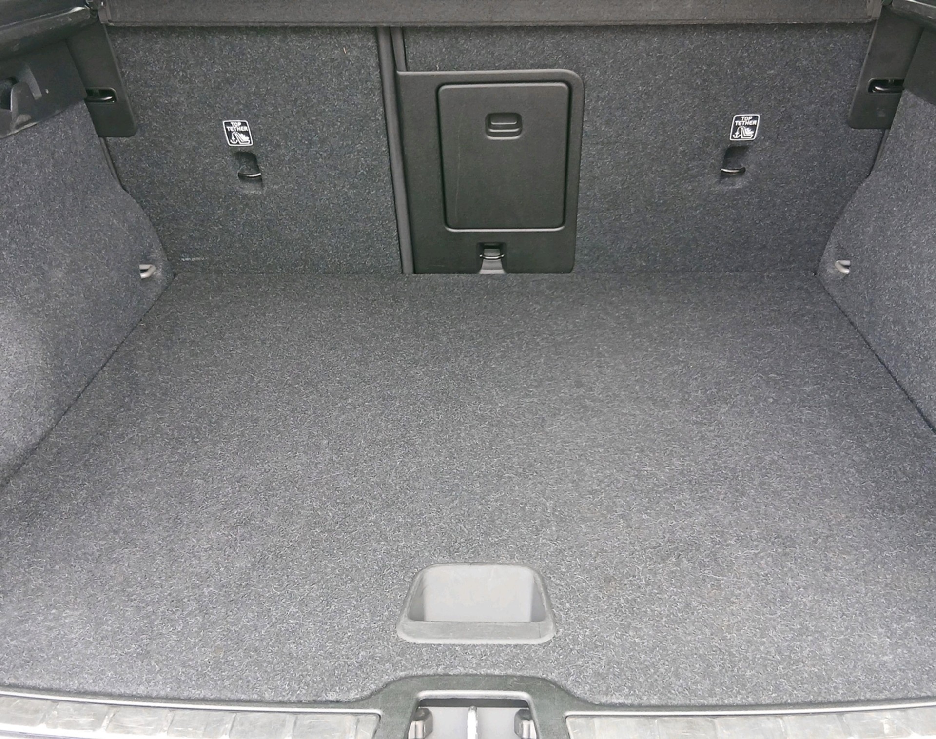 VOLVO XC40 1.5 T4 PiH Inscription-image-5