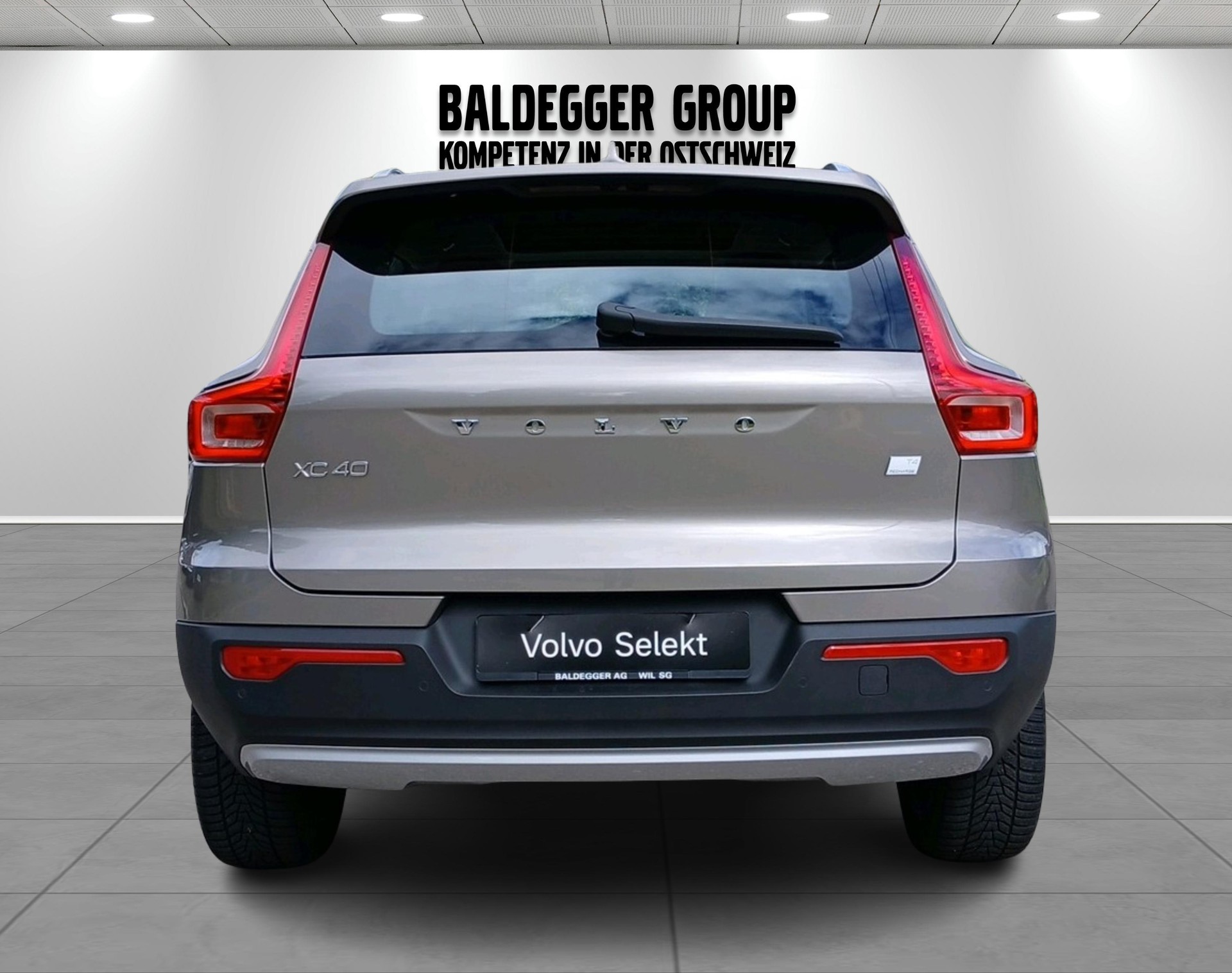VOLVO XC40 1.5 T4 PiH Inscription-image-9