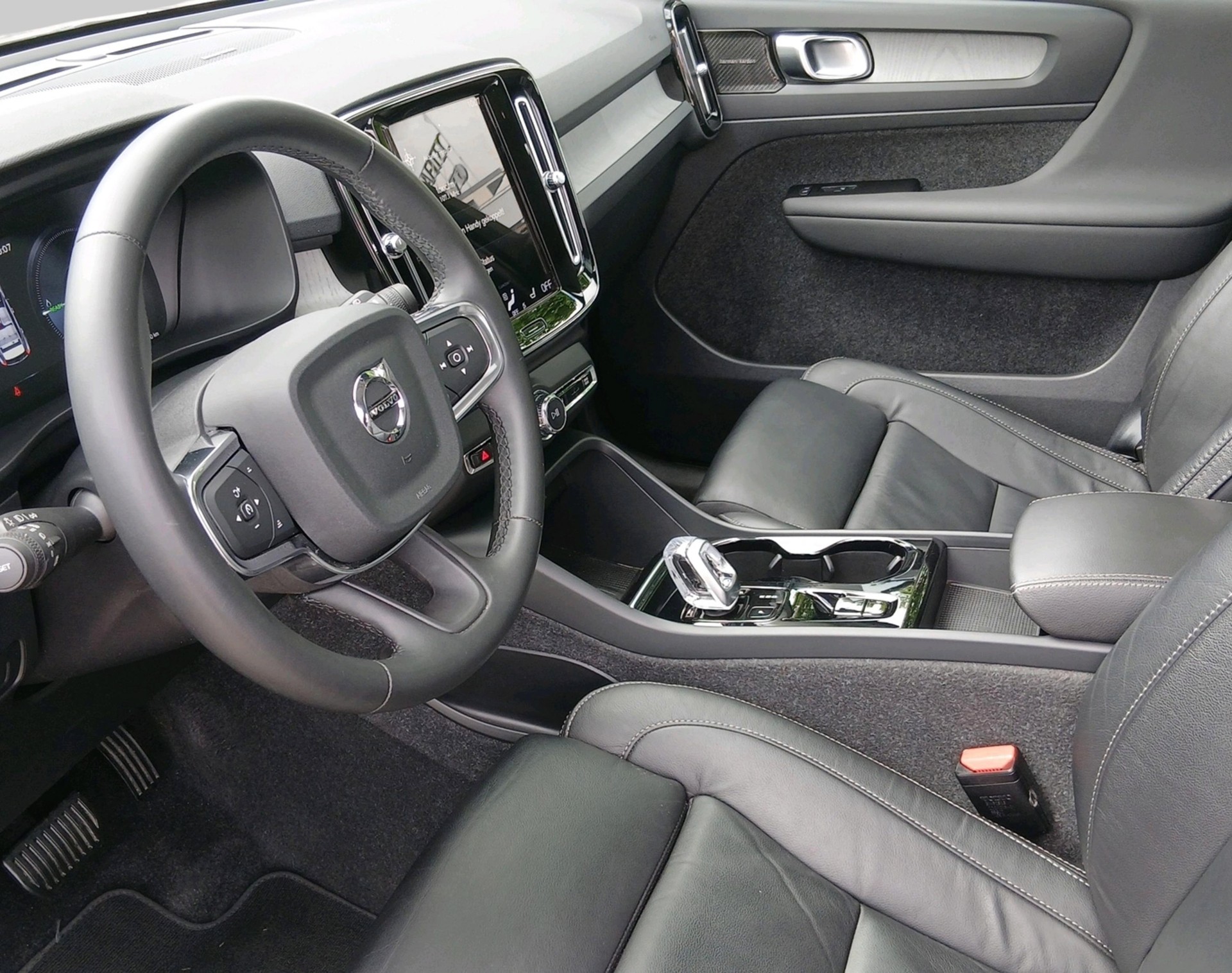 VOLVO XC40 1.5 T4 PiH Inscription-showroom-element-2